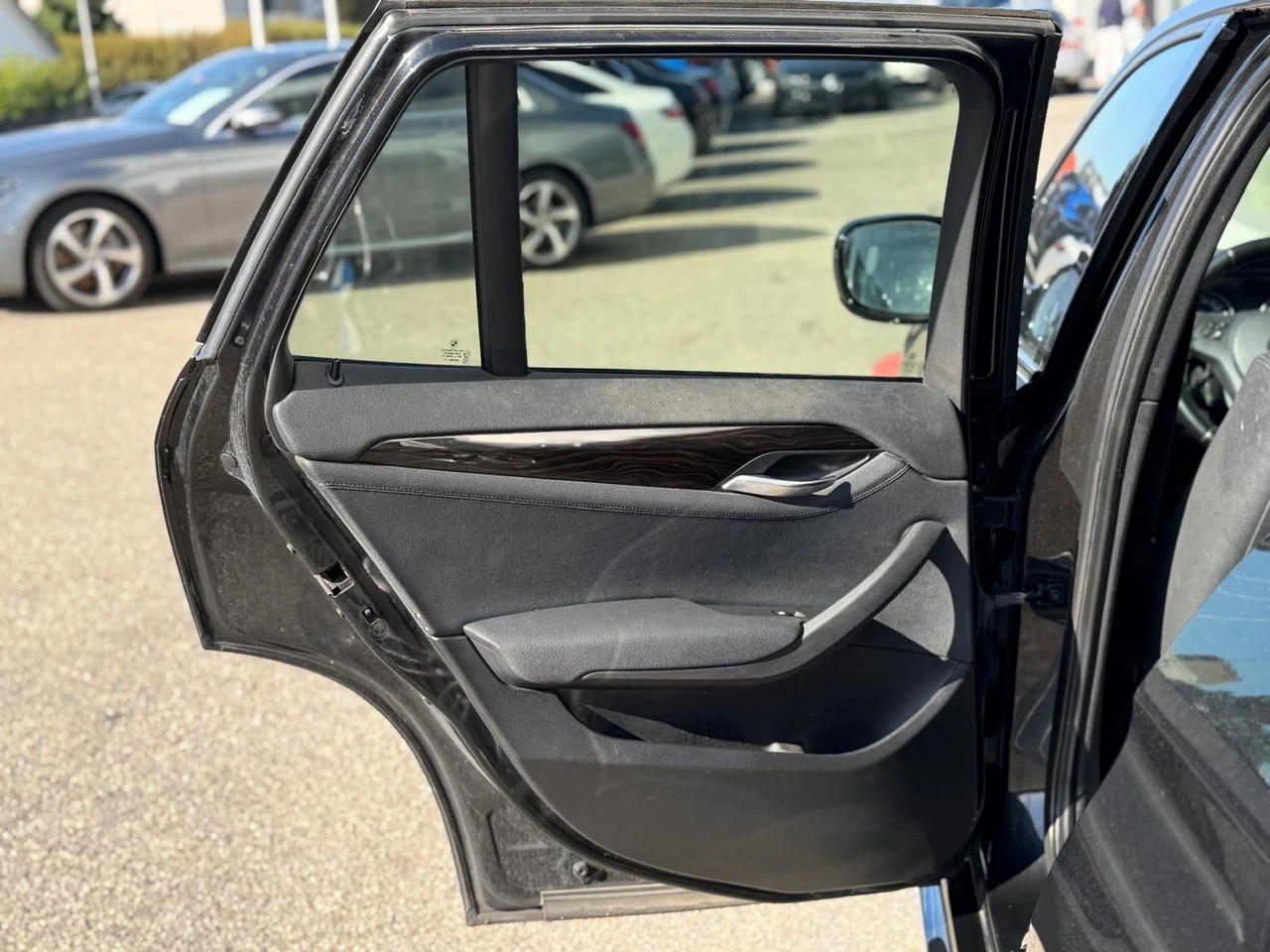 BMW X1 xDrive 28i Steptronic-image-9