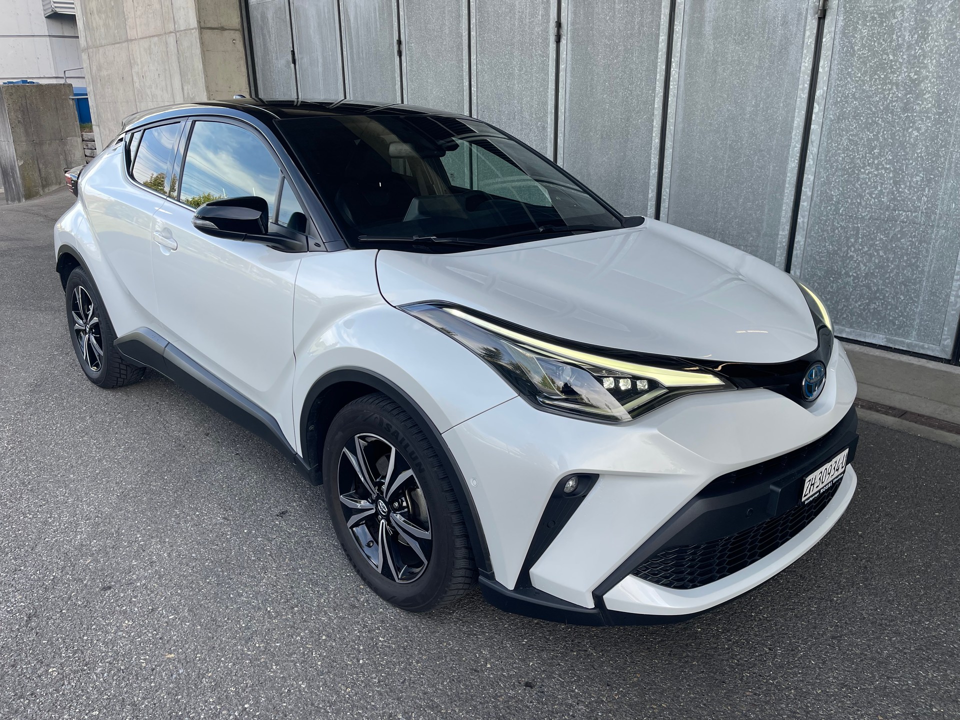 TOYOTA C-HR 2.0 VVTi HSD Move