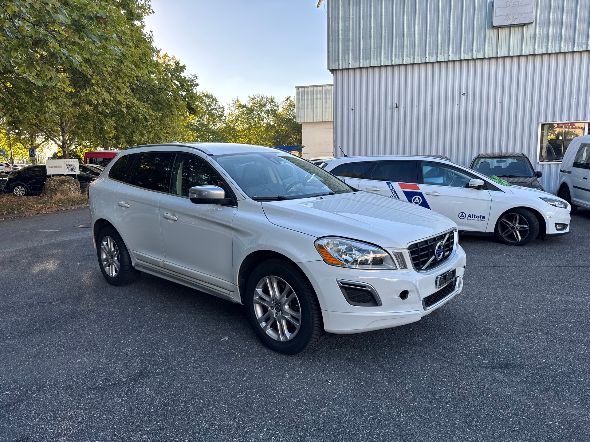 VOLVO XC60 D3 AWD R-Design Geartronic-showroom-element-1