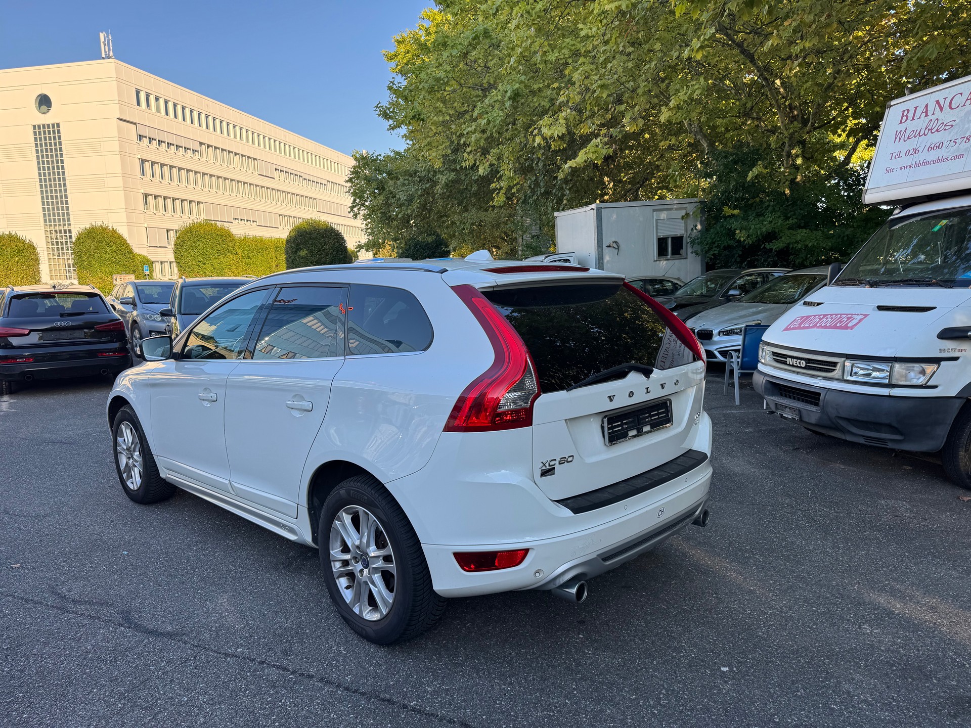 VOLVO XC60 D3 AWD R-Design Geartronic-image-5