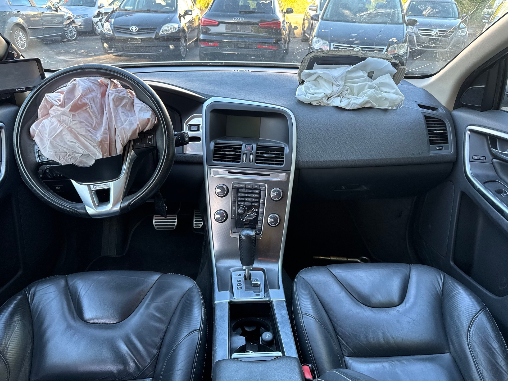 VOLVO XC60 D3 AWD R-Design Geartronic-image-12