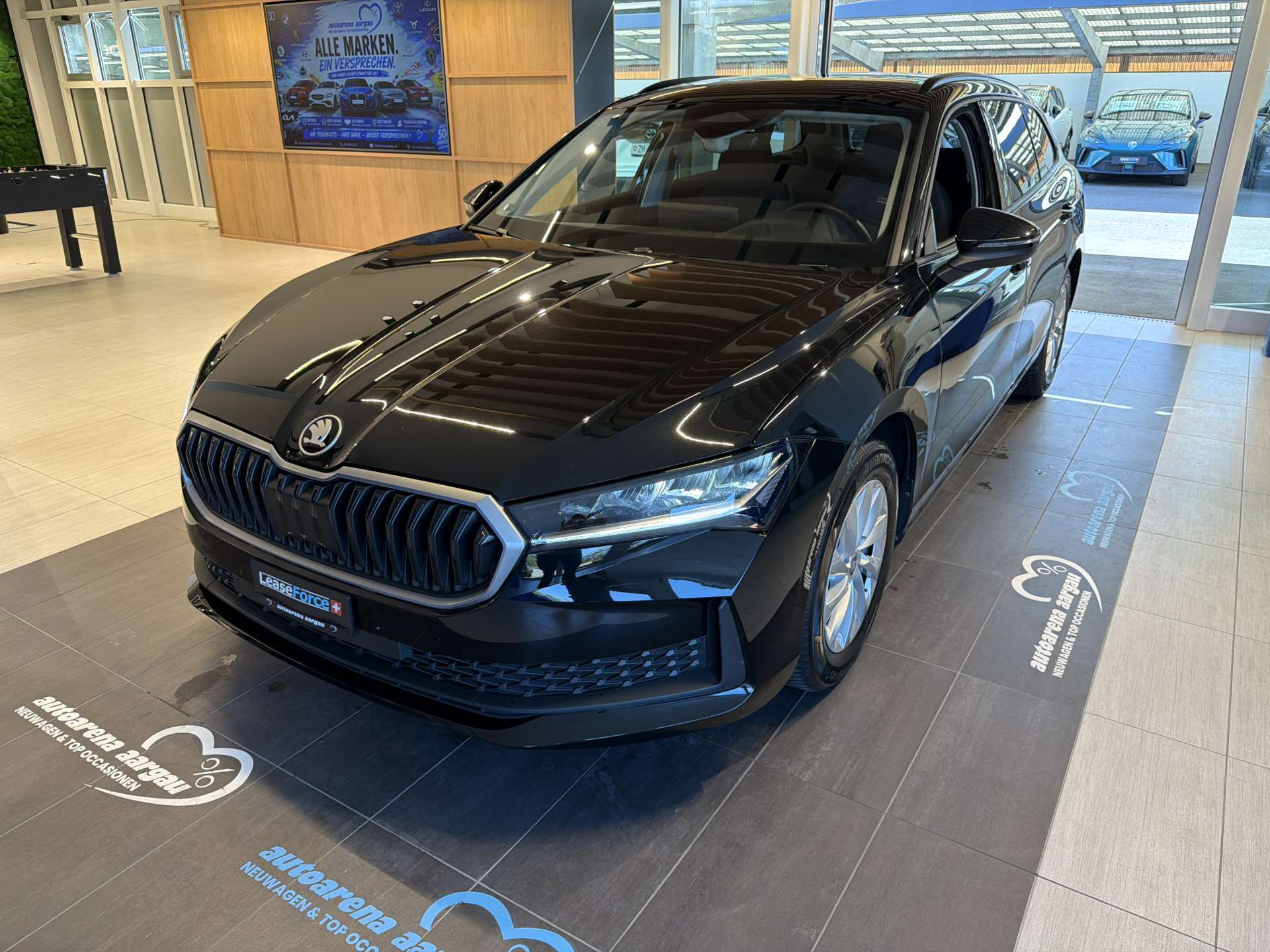 SKODA Superb Combi 1.5 eTSI mHEV Essence DSG-Automat