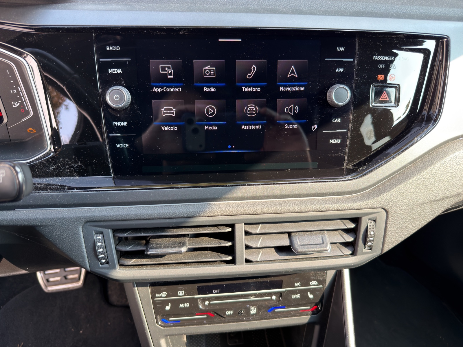 VW Taigo 1.0 TSI R-Line DSG-image-10