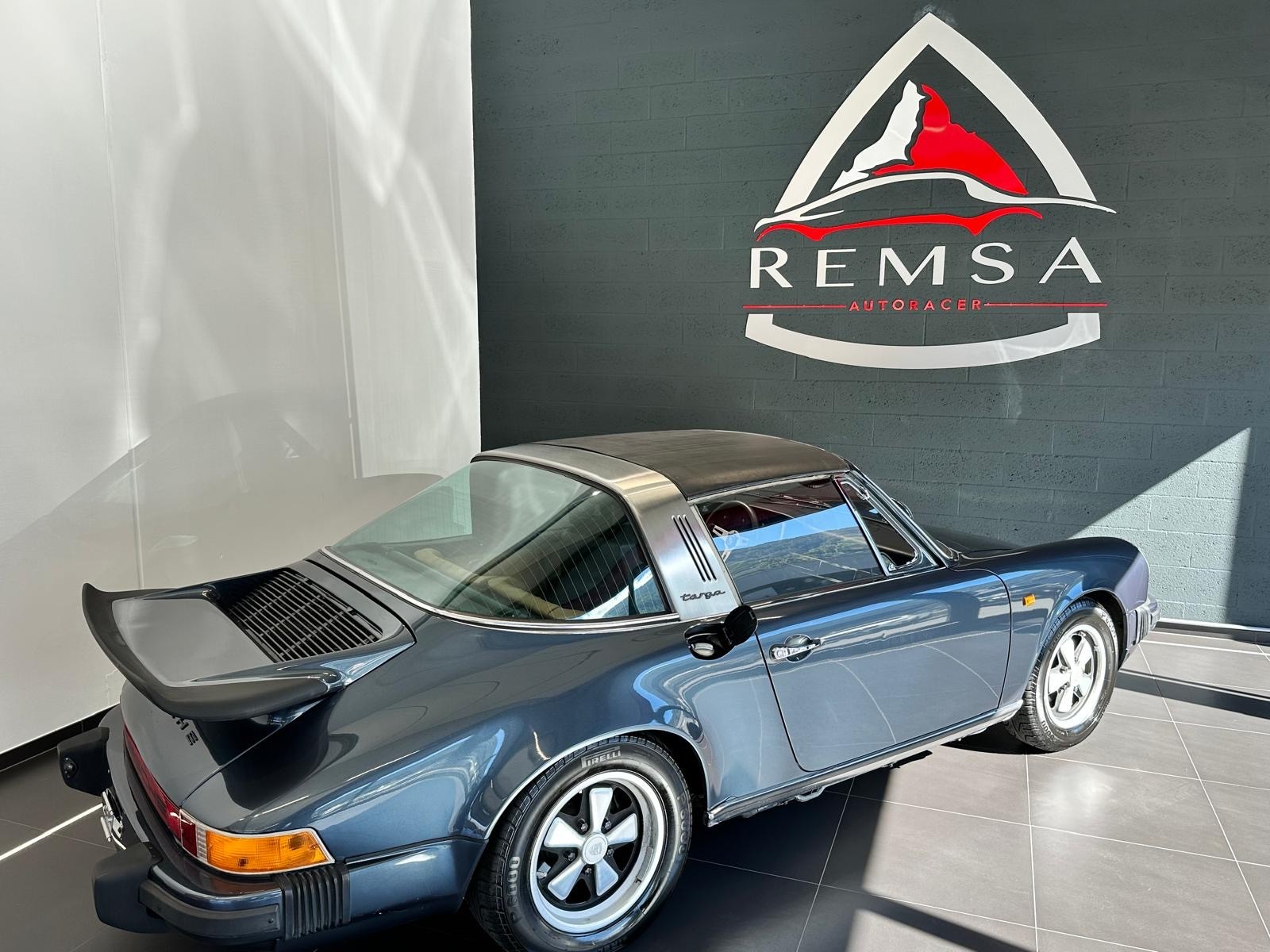 PORSCHE 911 S 2.4 Targa Trappe d'huile abaissée-image-5