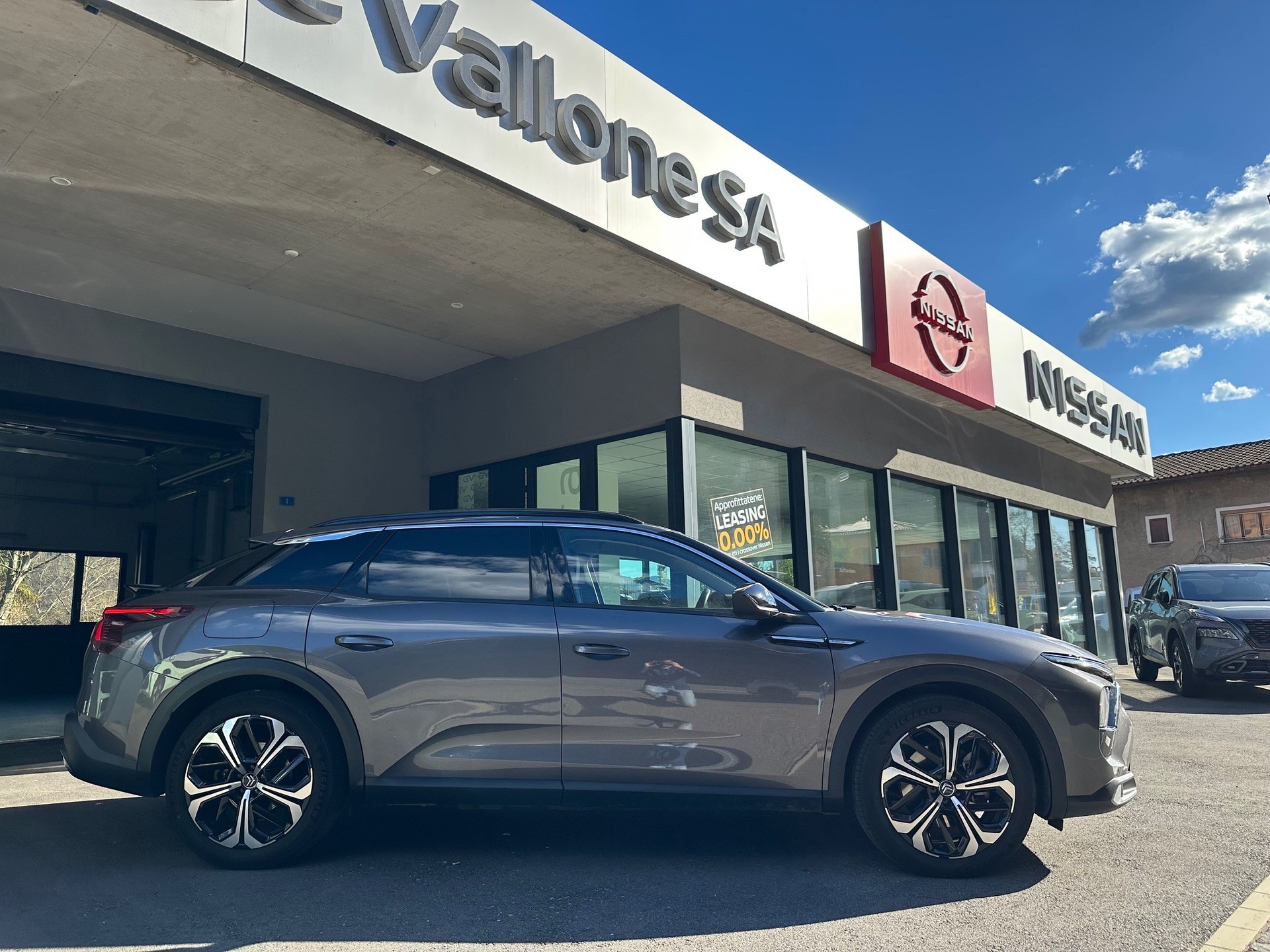 CITROEN C5 X 1.6i PHEV Shine e-EAT8-image-1