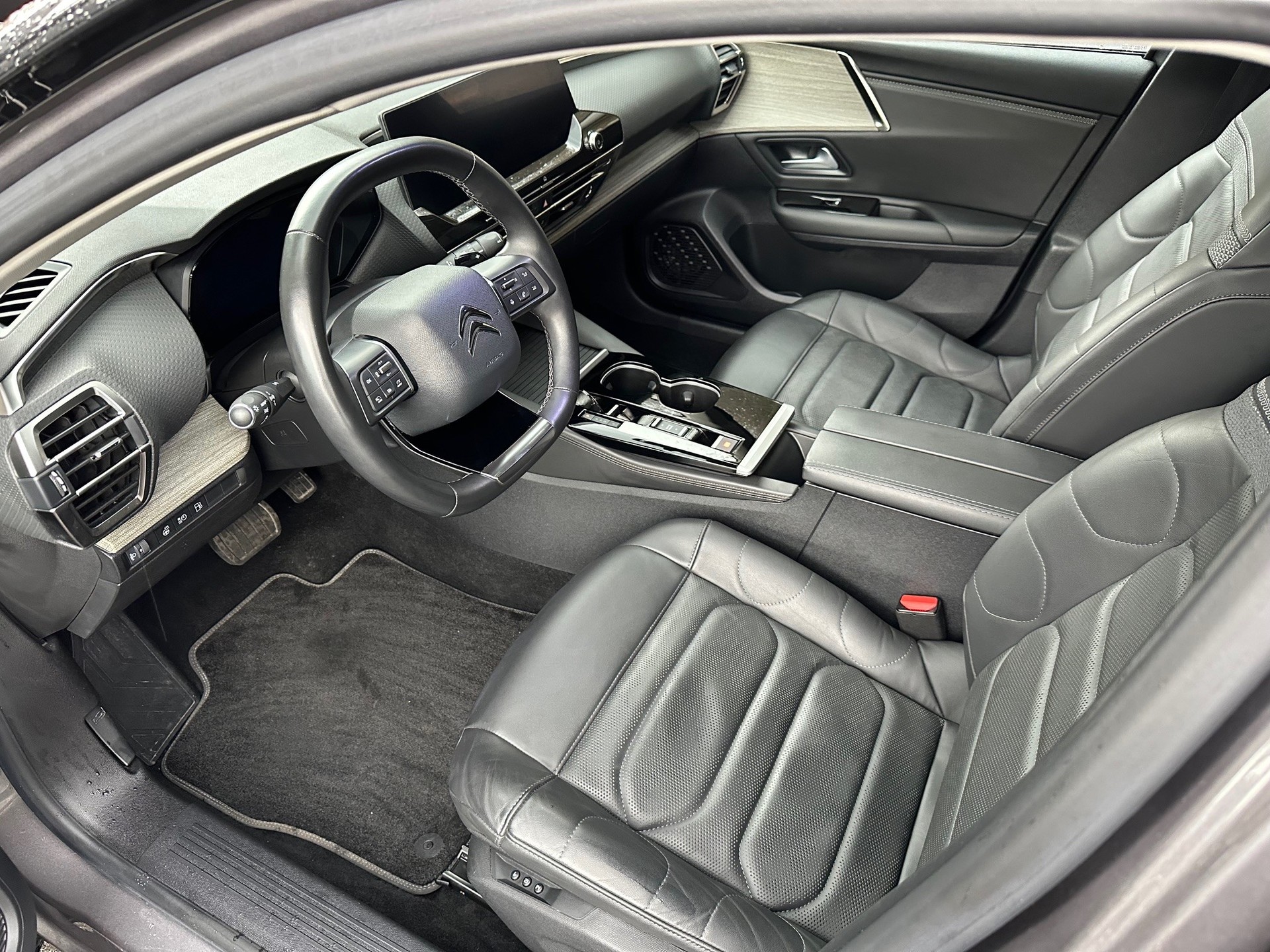 CITROEN C5 X 1.6i PHEV Shine e-EAT8-image-7