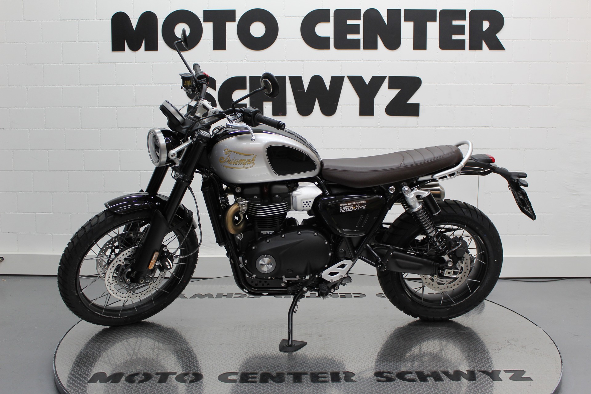 TRIUMPH Scrambler 1200 X-image-4