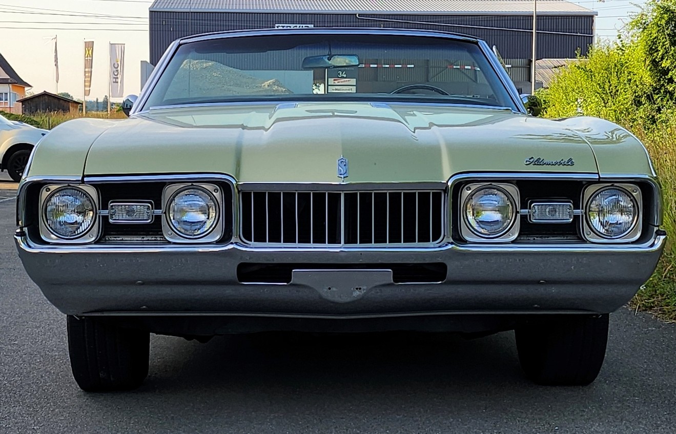 OLDSMOBILE CUTLASS S Supreme-image-6
