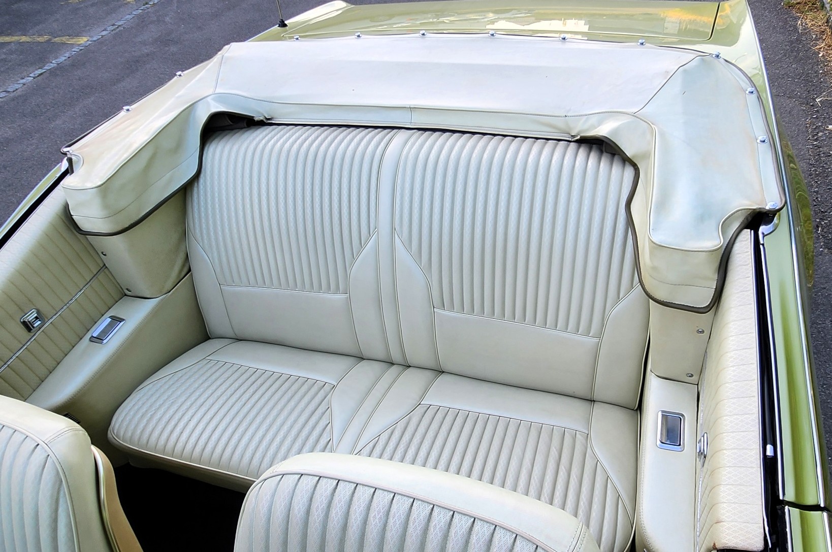 OLDSMOBILE CUTLASS S Supreme-image-10