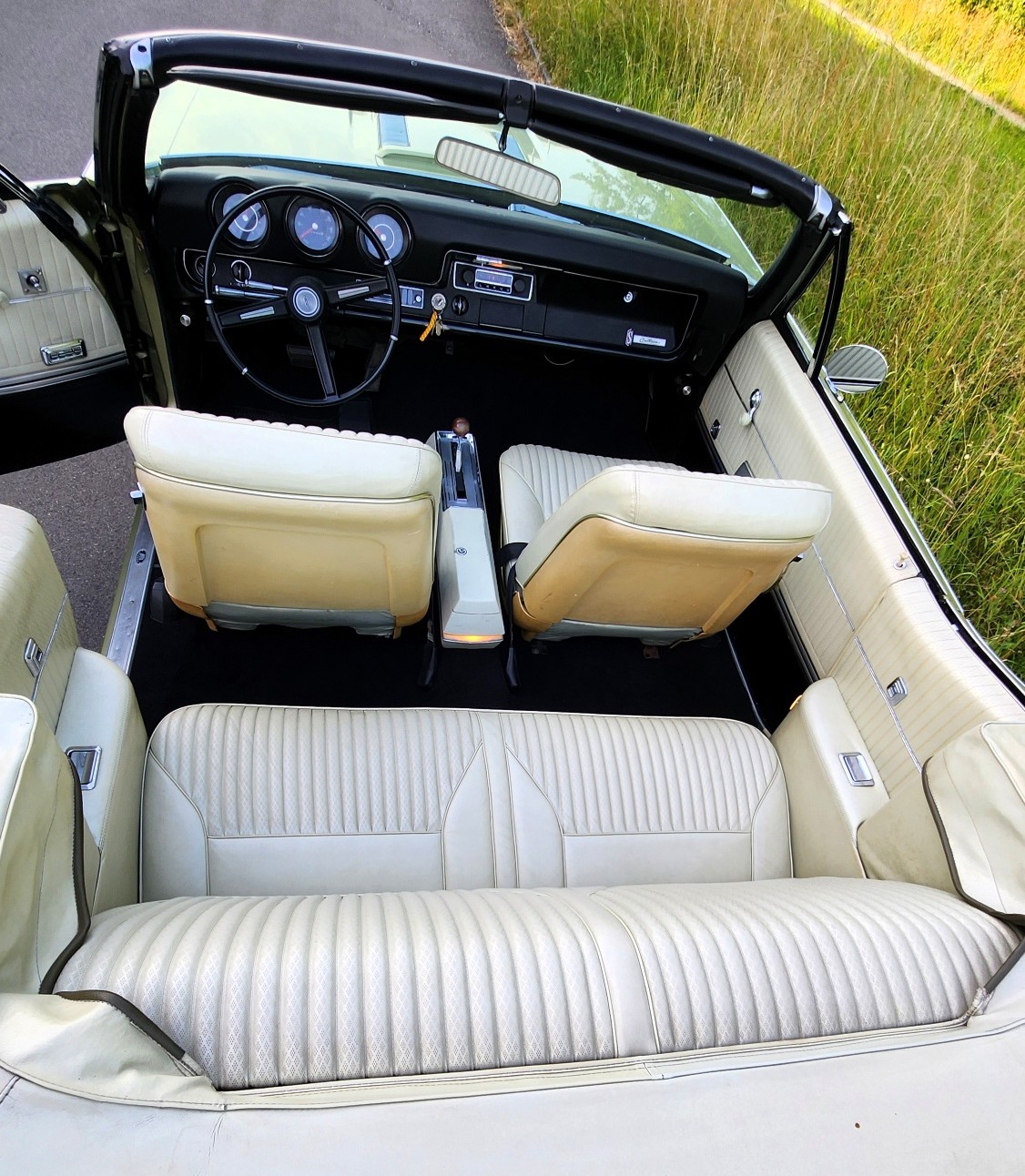 OLDSMOBILE CUTLASS S Supreme-image-11