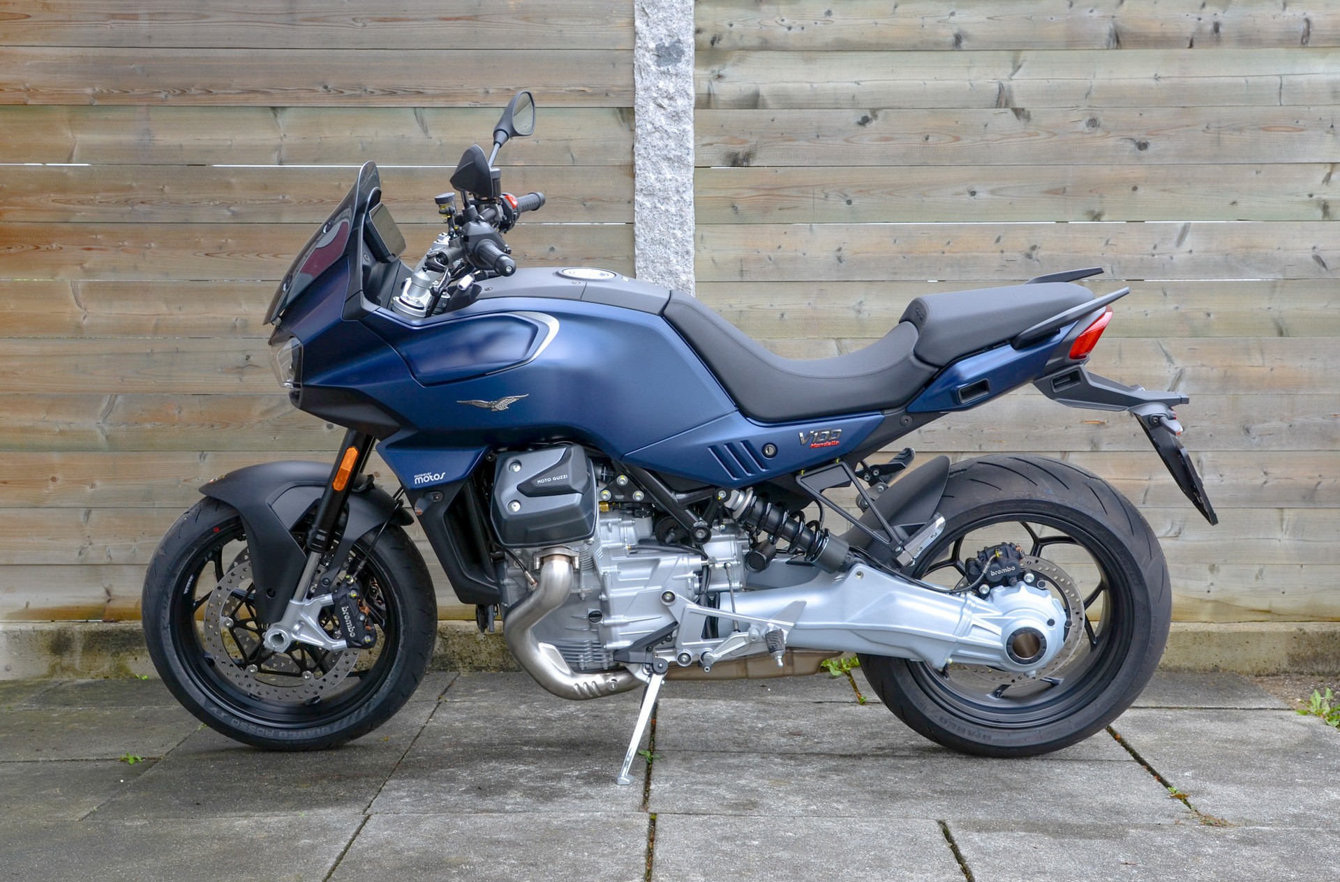 MOTO GUZZI V100 Mandello E5+-image-2