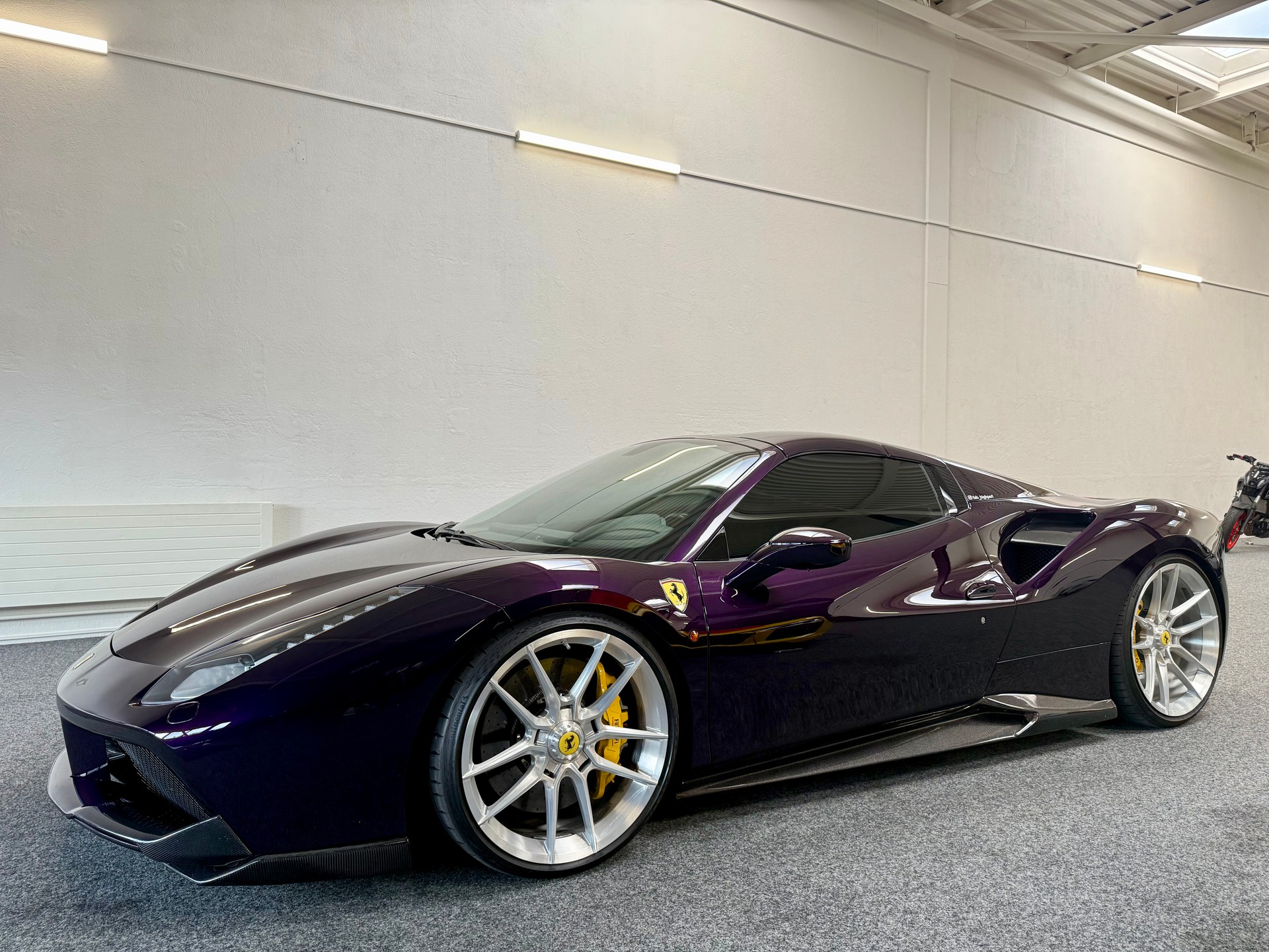 FERRARI 488 Spider 3.9 V8-showroom-element-3
