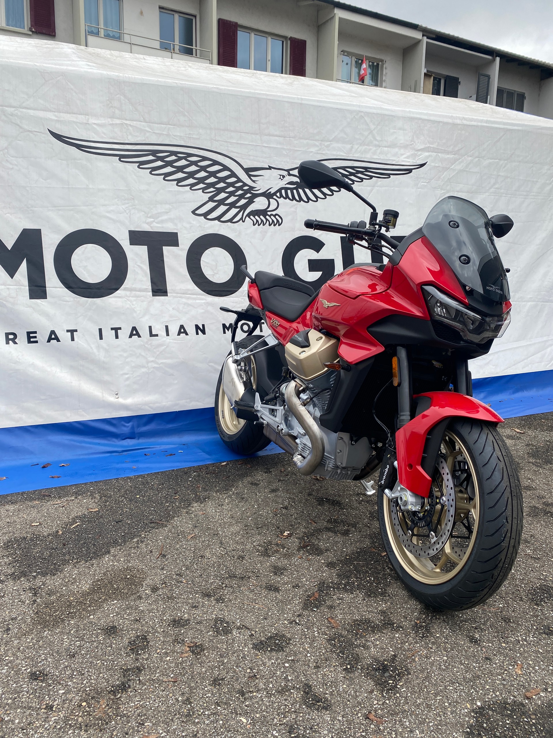 MOTO GUZZI V100 Mandello-image-3