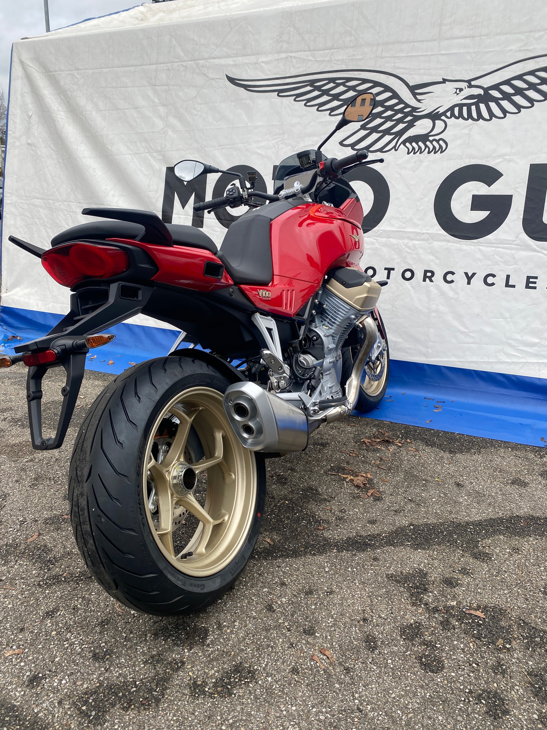 MOTO GUZZI V100 Mandello-image-11