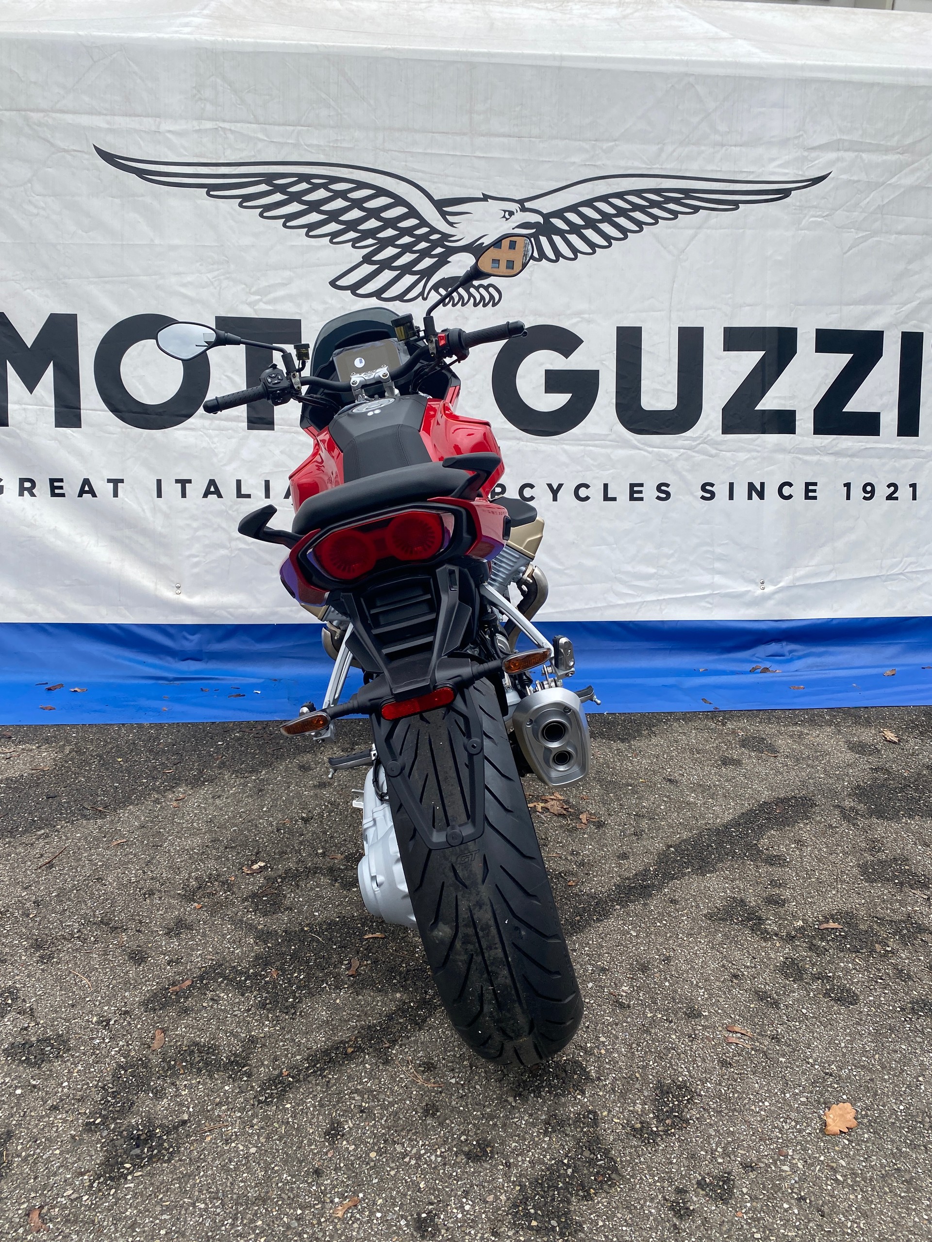 MOTO GUZZI V100 Mandello-image-10