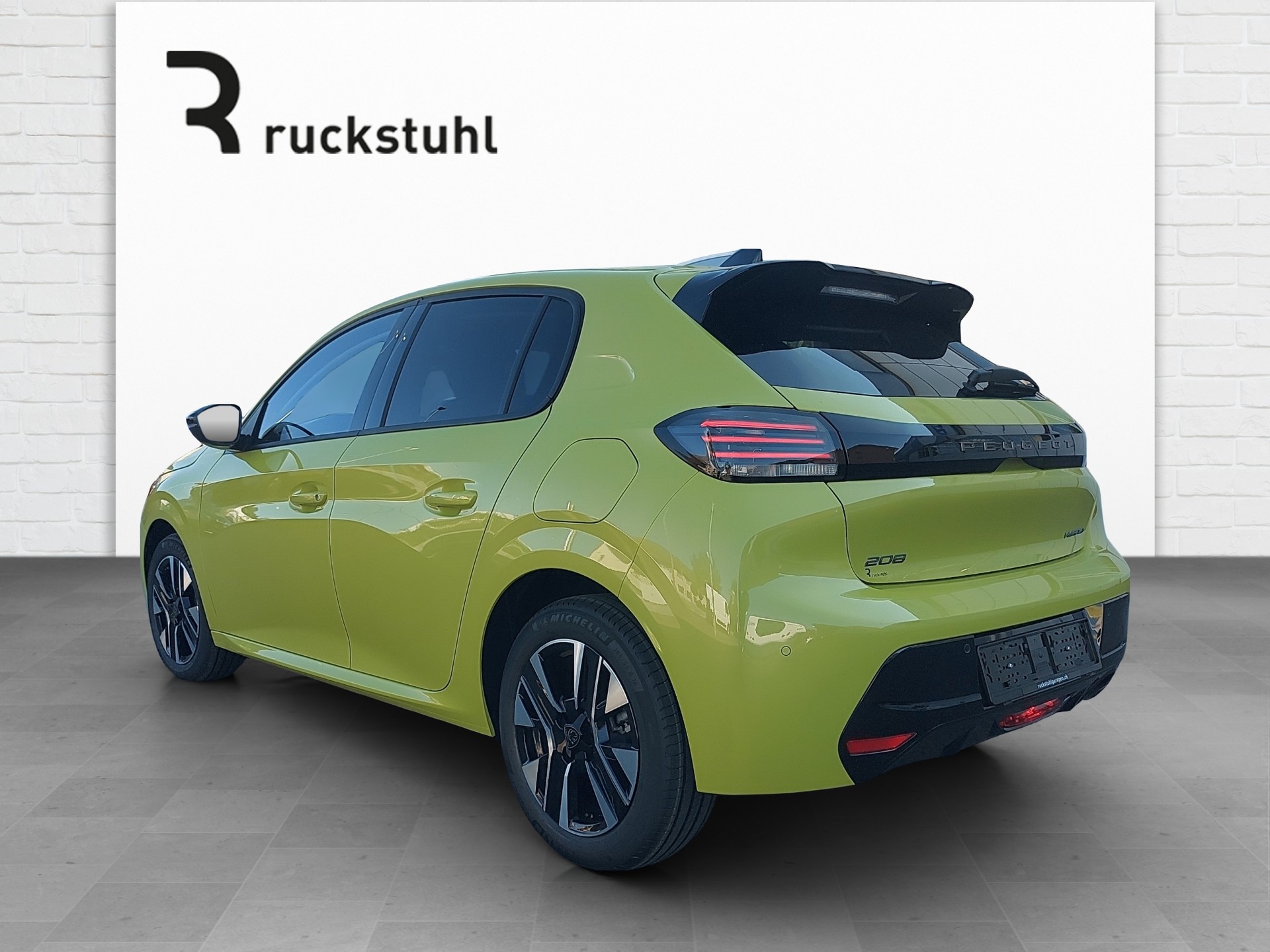PEUGEOT 208 1.2 Hybrid Allure Premium-showroom-element-3
