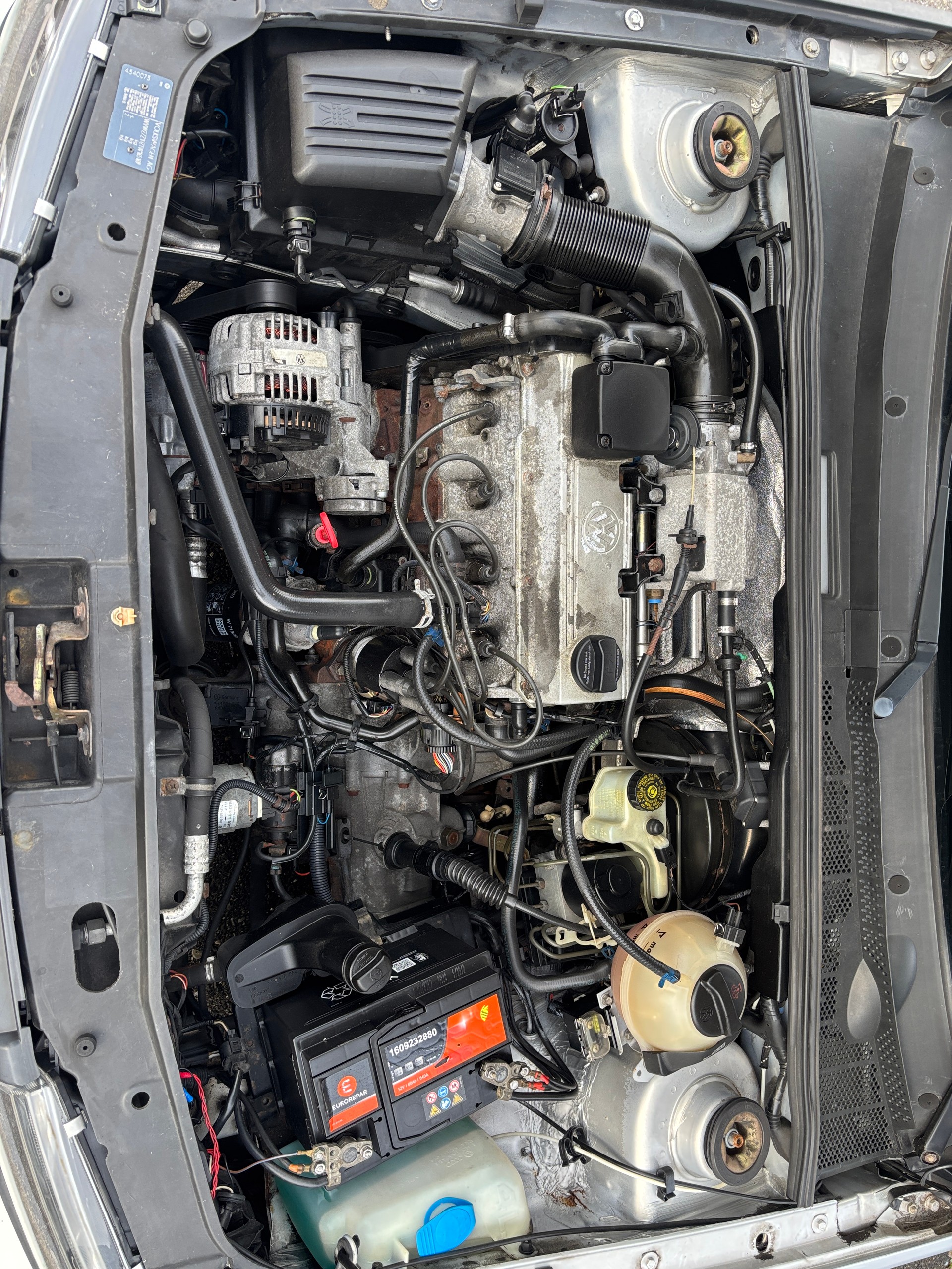 VW Vento 2000 GL Safety-image-11