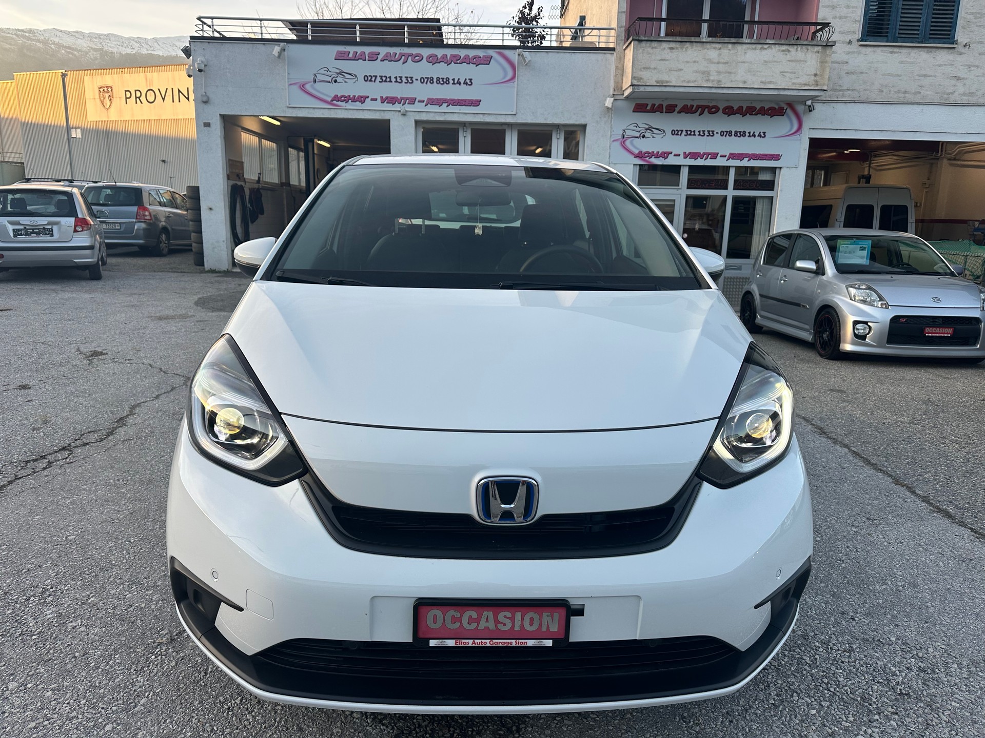 HONDA Jazz 1.5i-MMD Elegance E-CVT-image-1