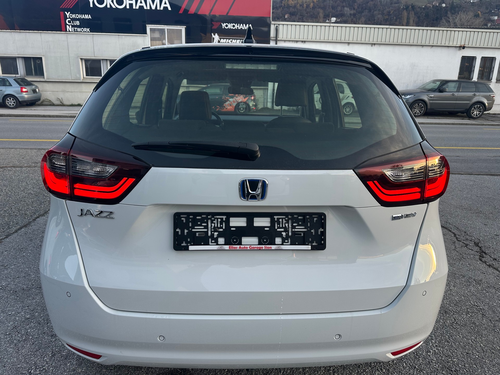HONDA Jazz 1.5i-MMD Elegance E-CVT-image-4