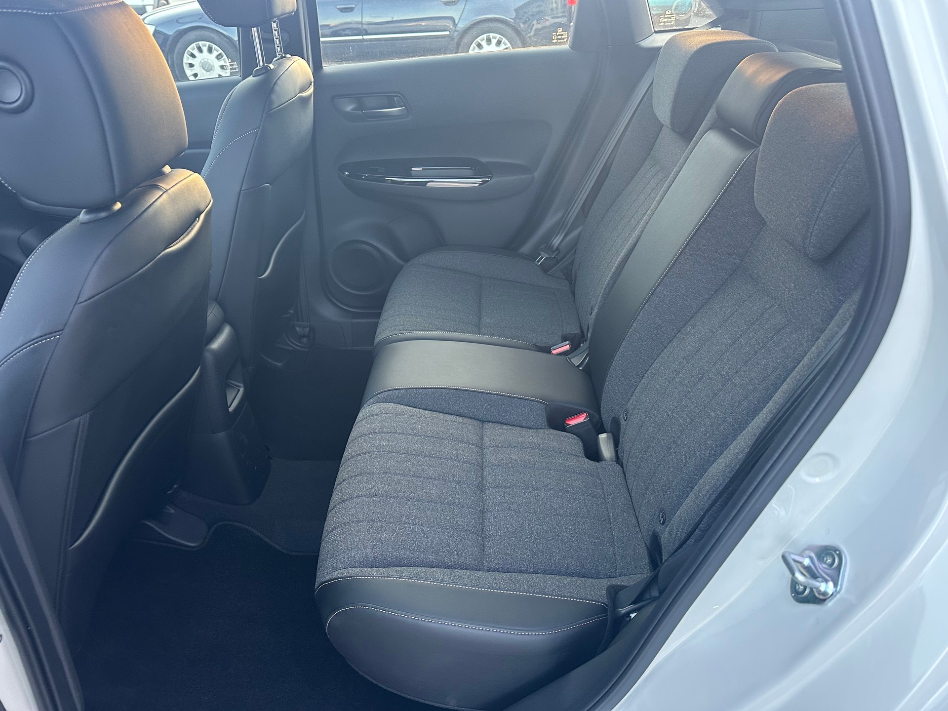 HONDA Jazz 1.5i-MMD Elegance E-CVT-image-10