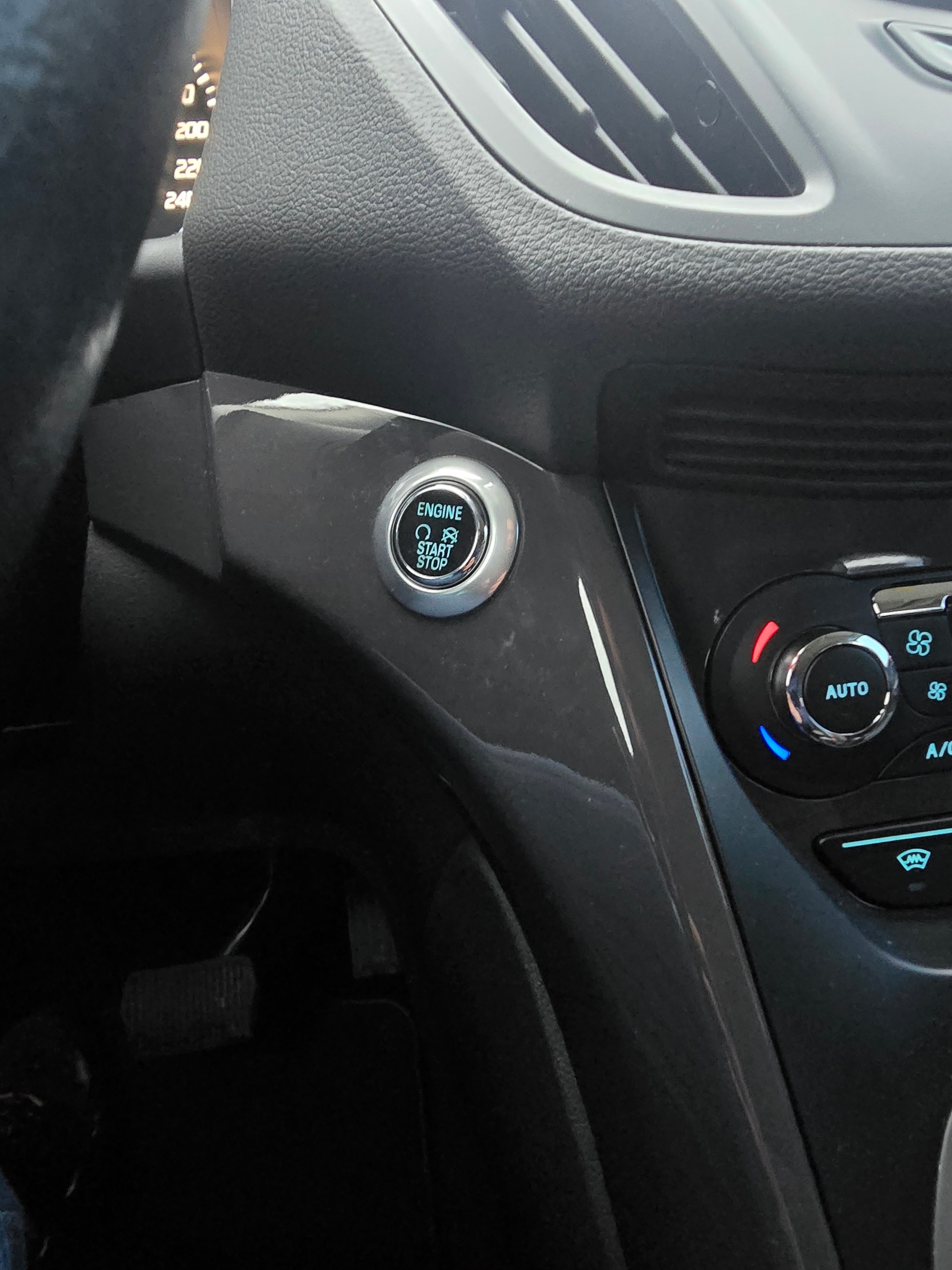 FORD Kuga 2.0 TDCi Titanium S 4WD PowerShift-image-13