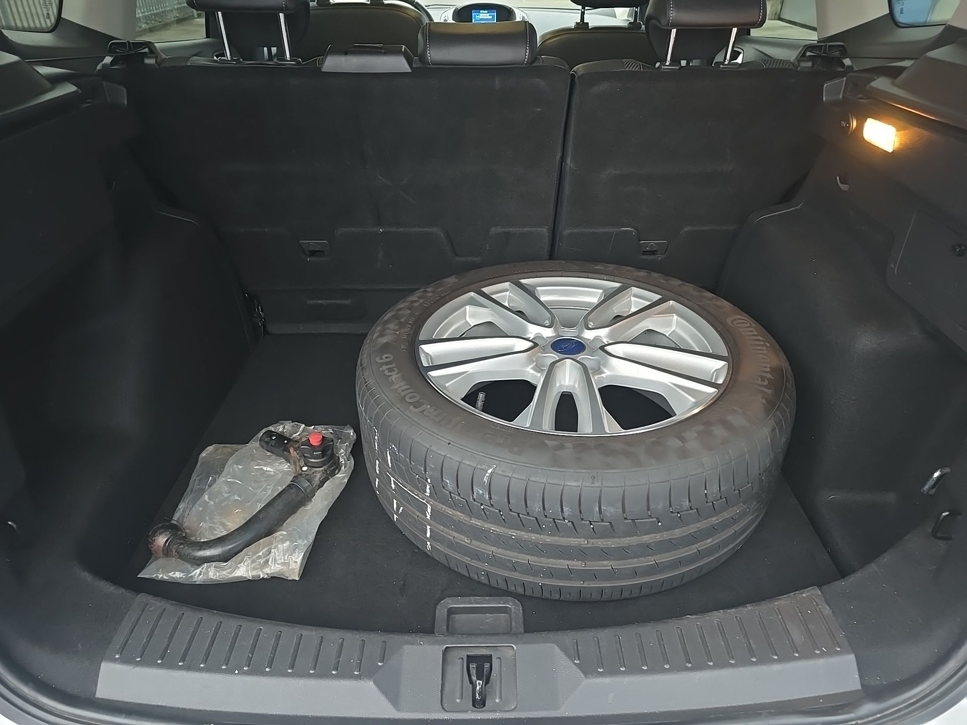 FORD Kuga 2.0 TDCi Titanium S 4WD PowerShift-image-21