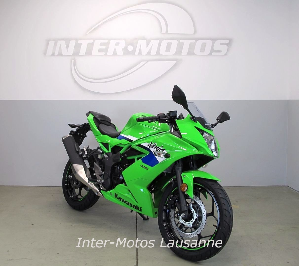 KAWASAKI NINJA 125 SE-showroom-element-1