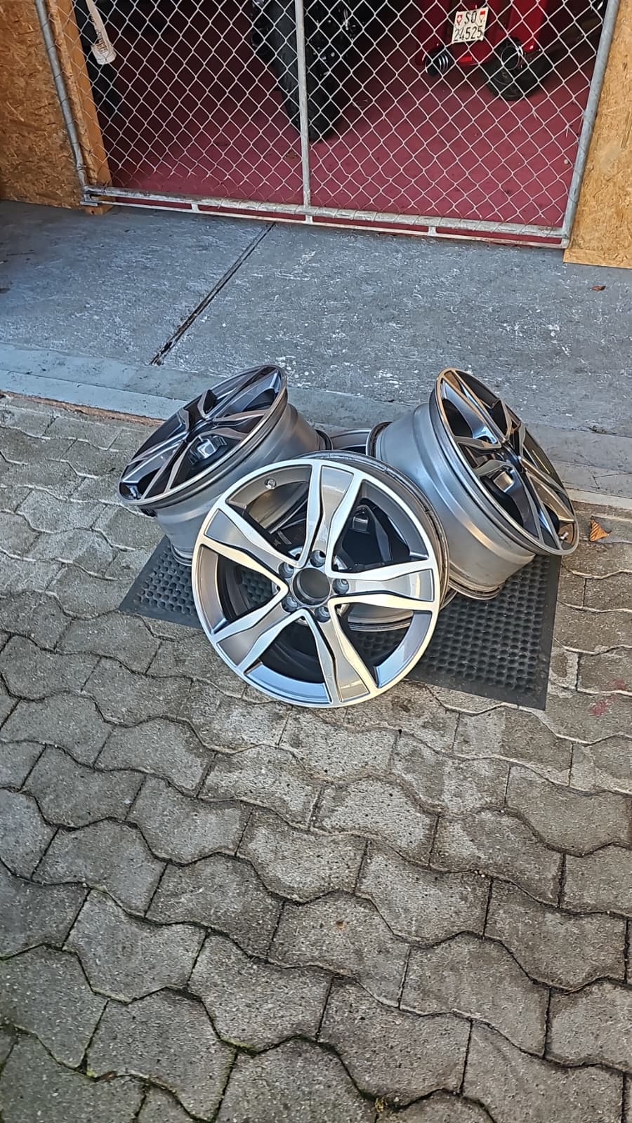 MERCEDES-BENZ C 400 AMG Line 4Matic 9G-Tronic (CH) + 1.8T AHK-image-24