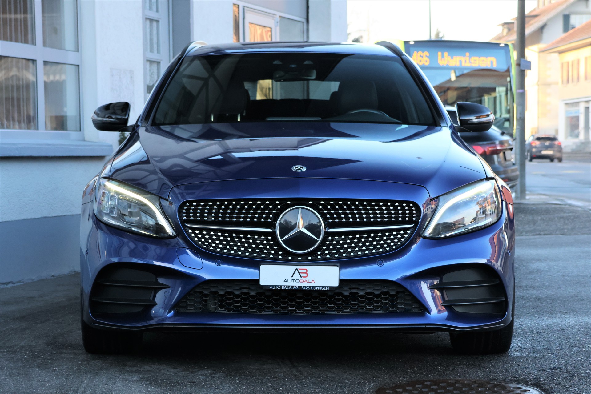 MERCEDES-BENZ C 400 AMG Line 4Matic 9G-Tronic (CH) + 1.8T AHK-showroom-element-1
