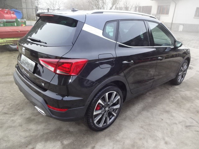 SEAT Arona 1.5 Eco TSI FR DSG-image-4