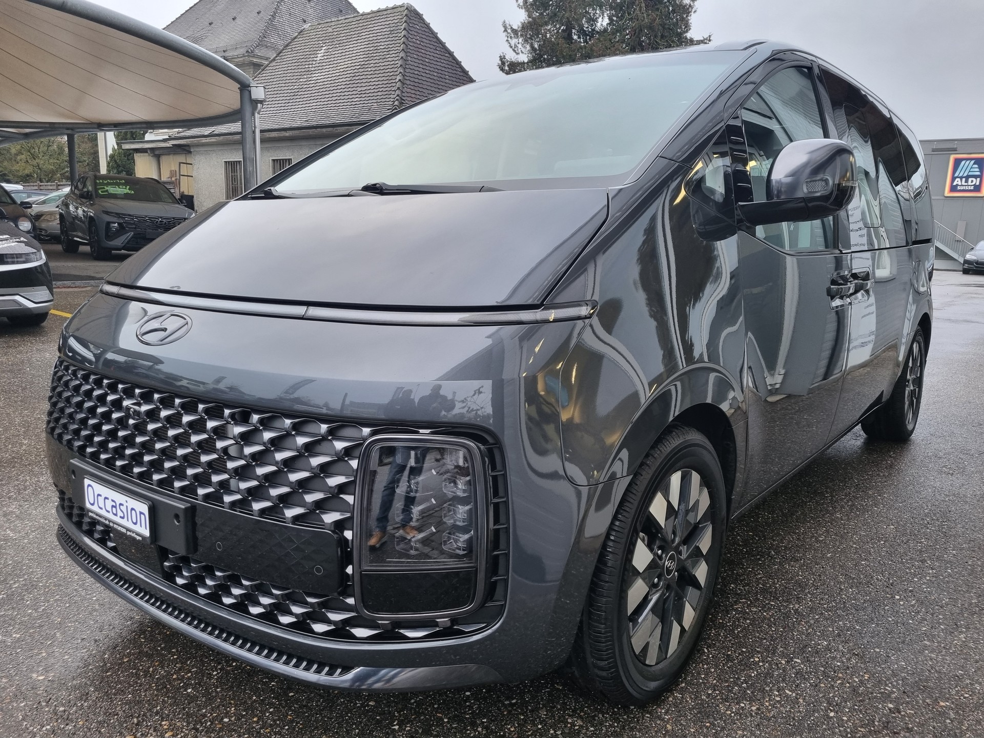 HYUNDAI Staria Premium 2.2 CRDi Vertex 4WD A-image-2