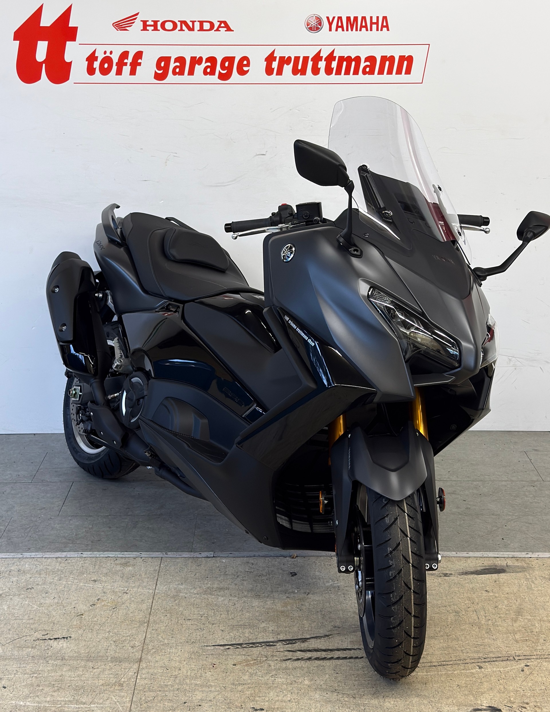 YAMAHA T-MAX Tech-Max-image-2