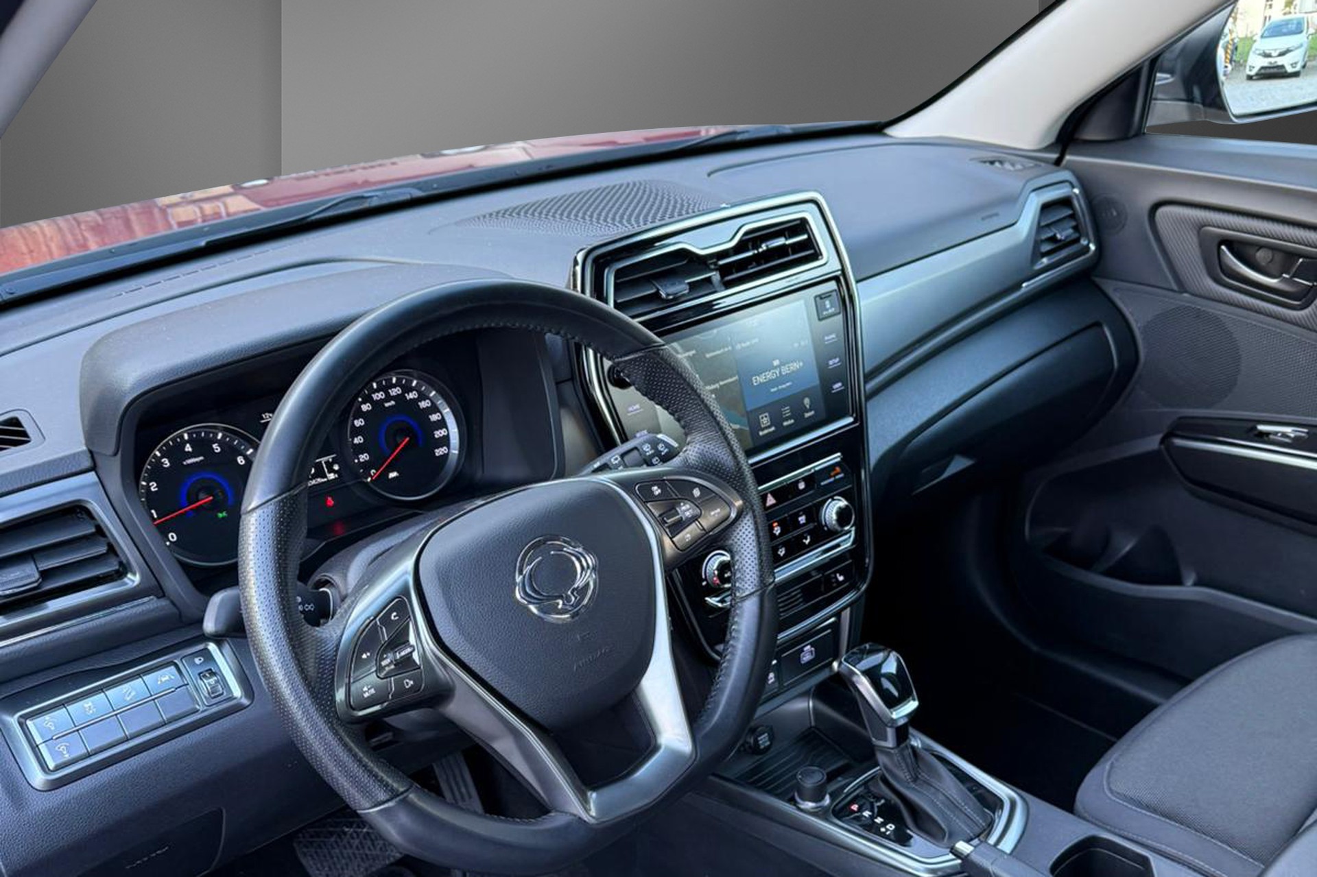 KGM-SsangYong Tivoli 1.5 T GDI Quartz 4WD Automat-image-8