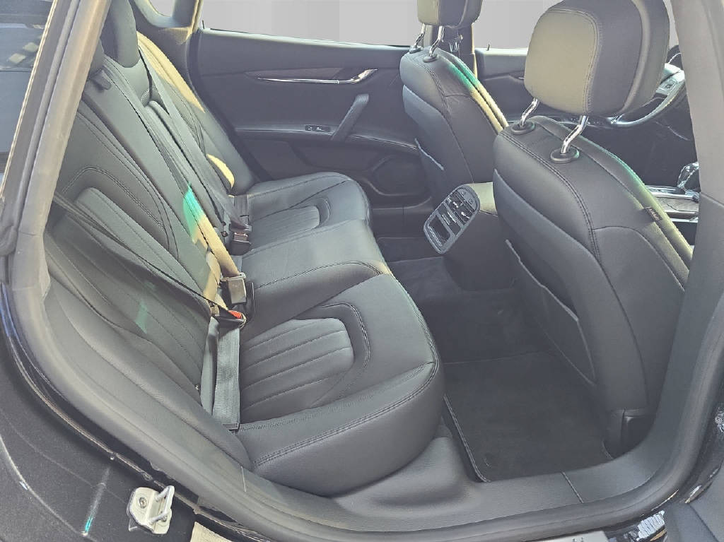 MASERATI Quattroporte 3.0 V6 S GranLusso Q4-image-15