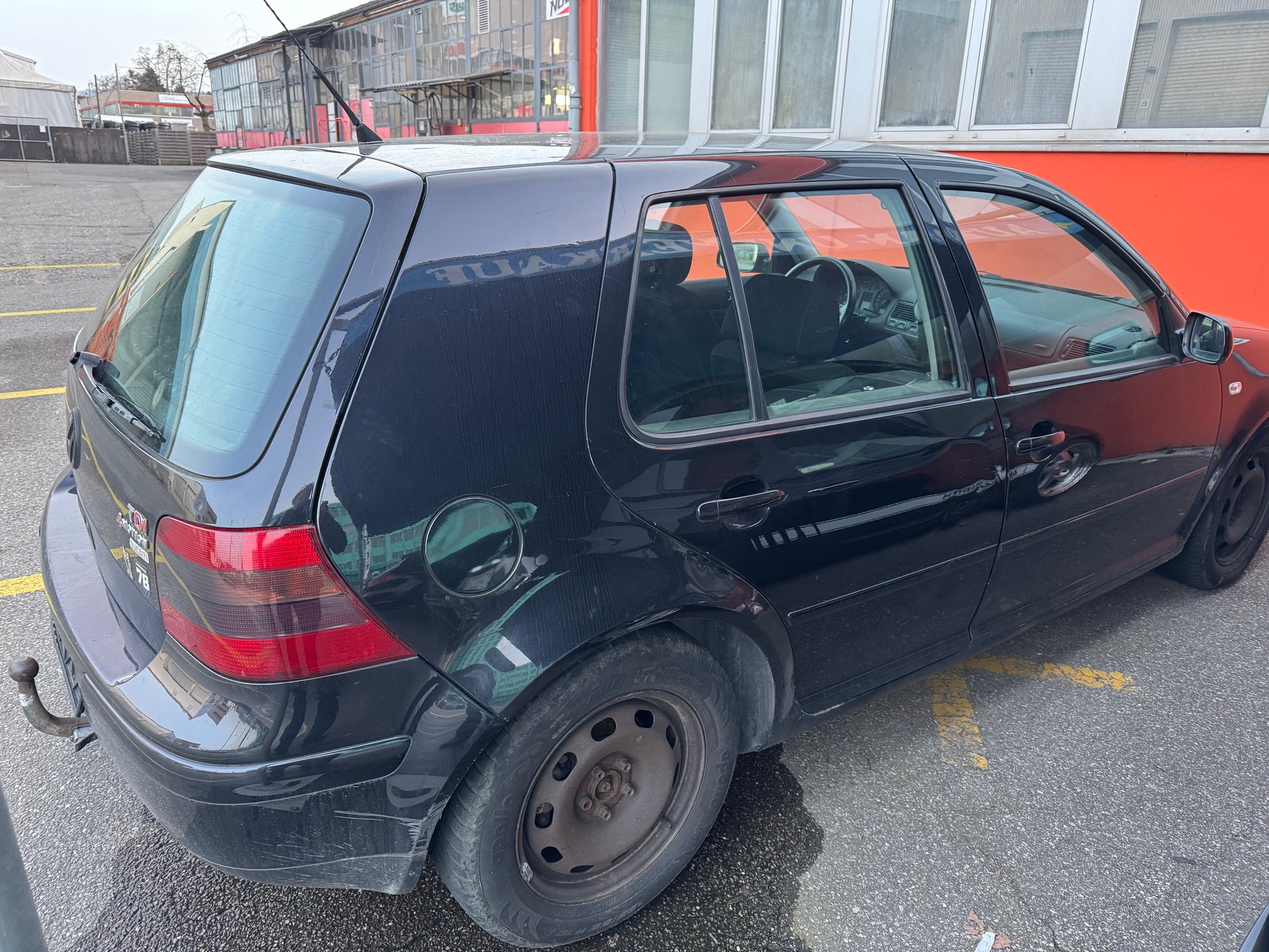 VW Golf 1.9 TDI PD 4Motion-image-1