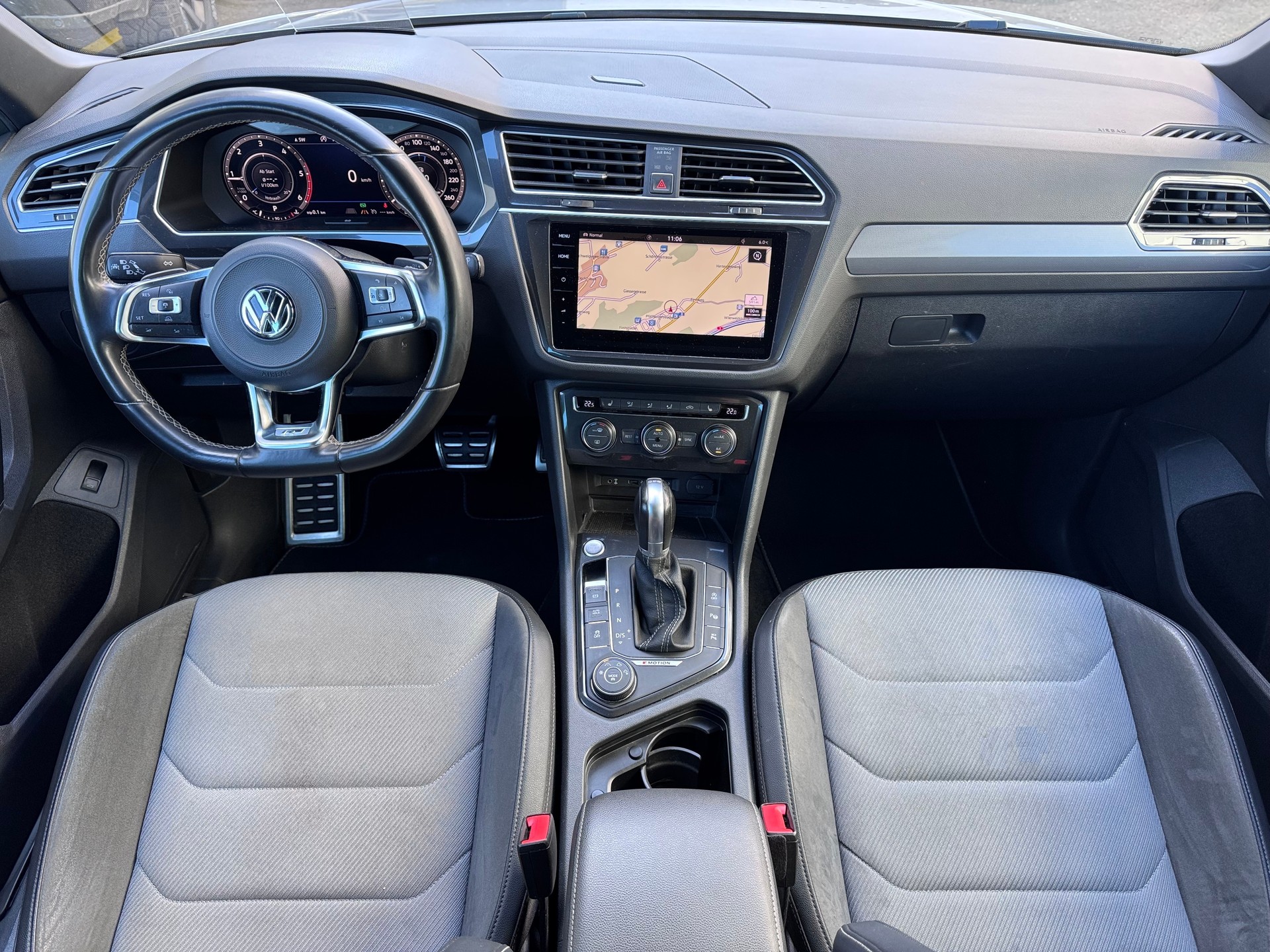 VW Tiguan 2.0 TDI SCR Highline 4Motion DSG-image-4