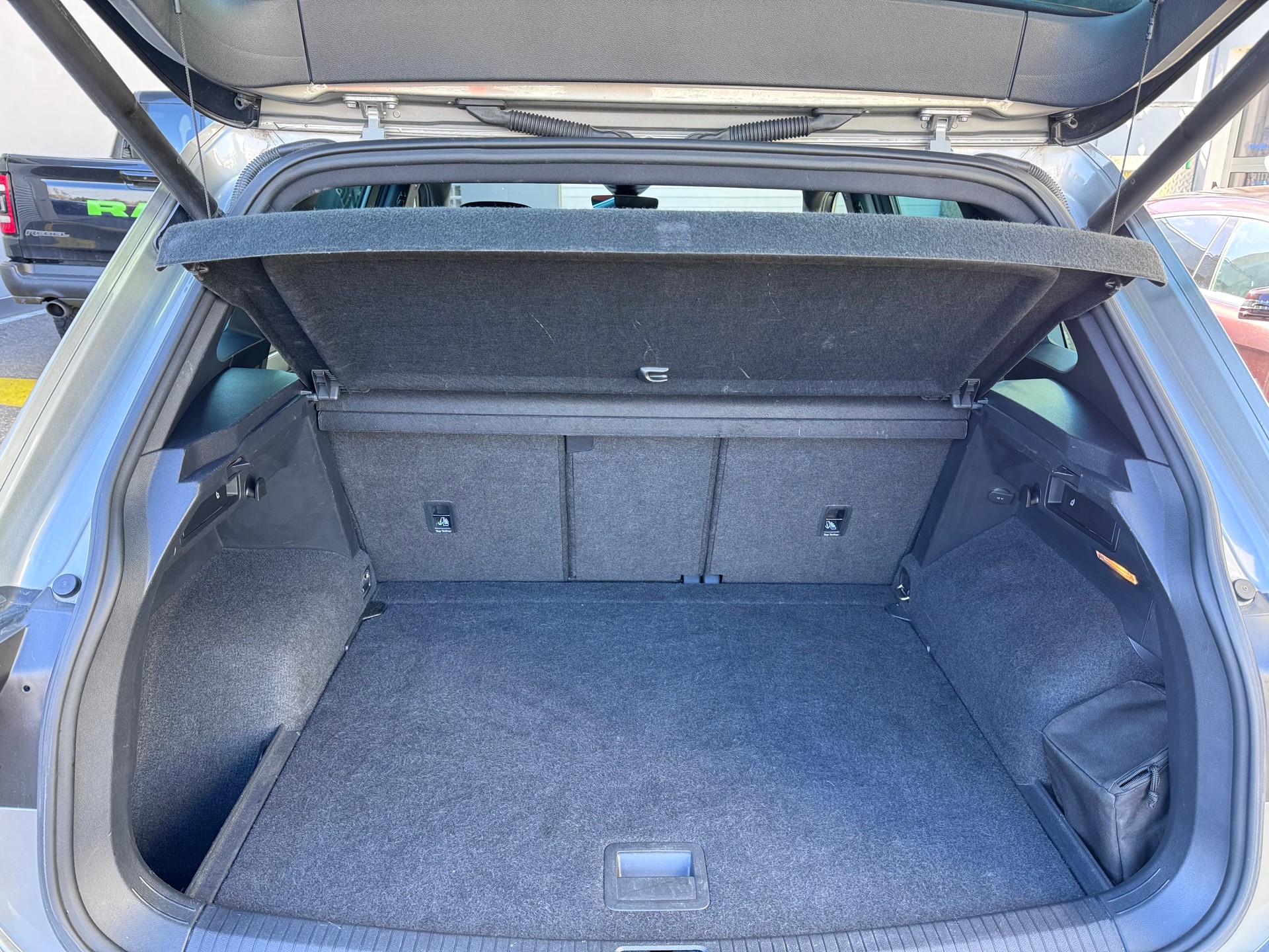 VW Tiguan 2.0 TDI SCR Highline 4Motion DSG-image-12