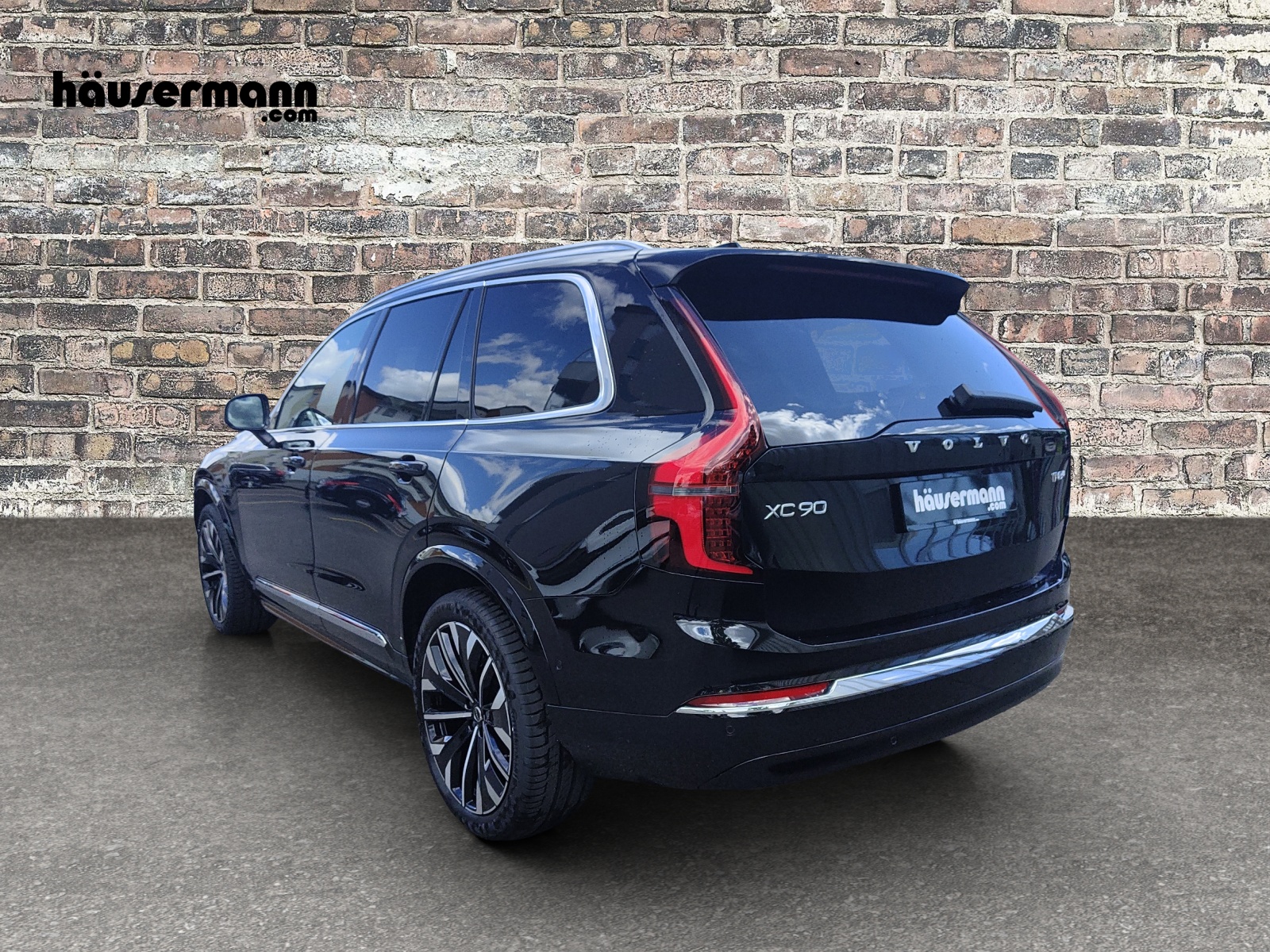 VOLVO XC90 2.0 T8 TE Plus Bright eAWD-showroom-element-2