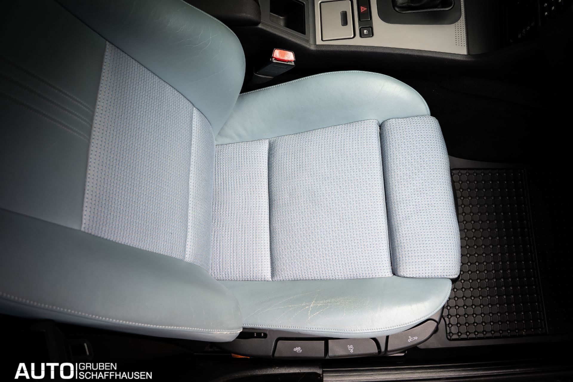 BMW 520 i Touring-image-13