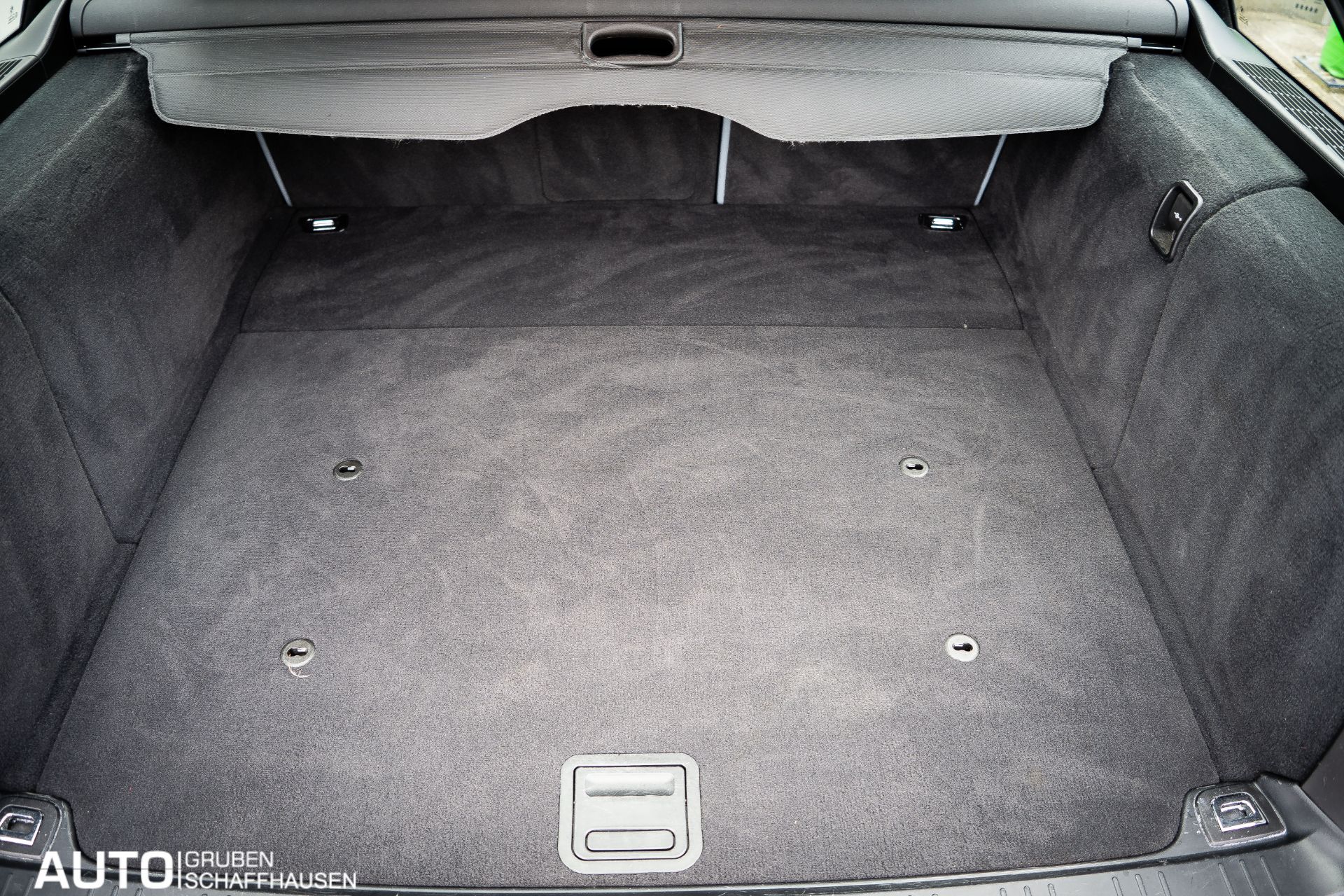 BMW 520 i Touring-image-19