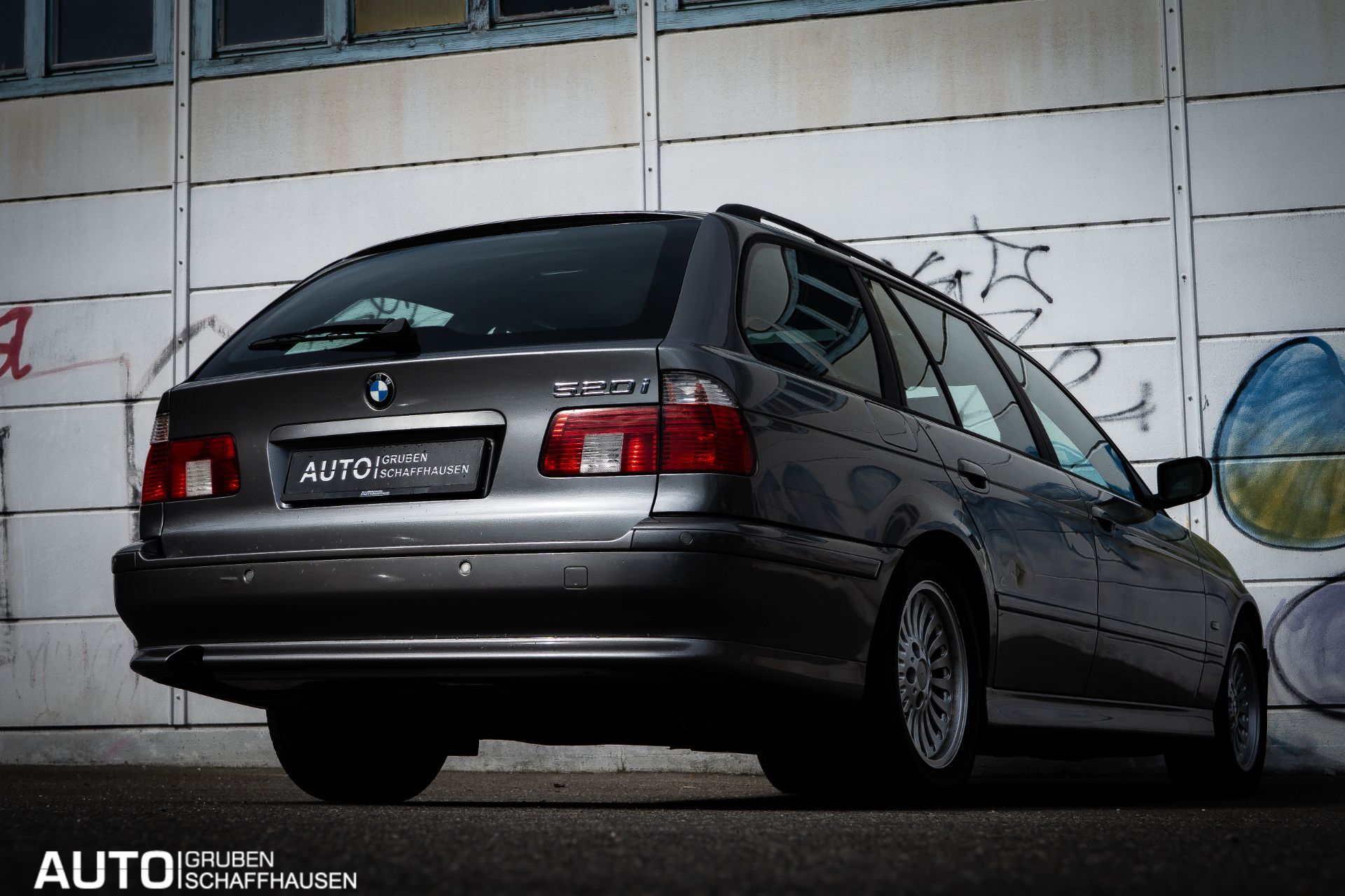 BMW 520 i Touring-image-31