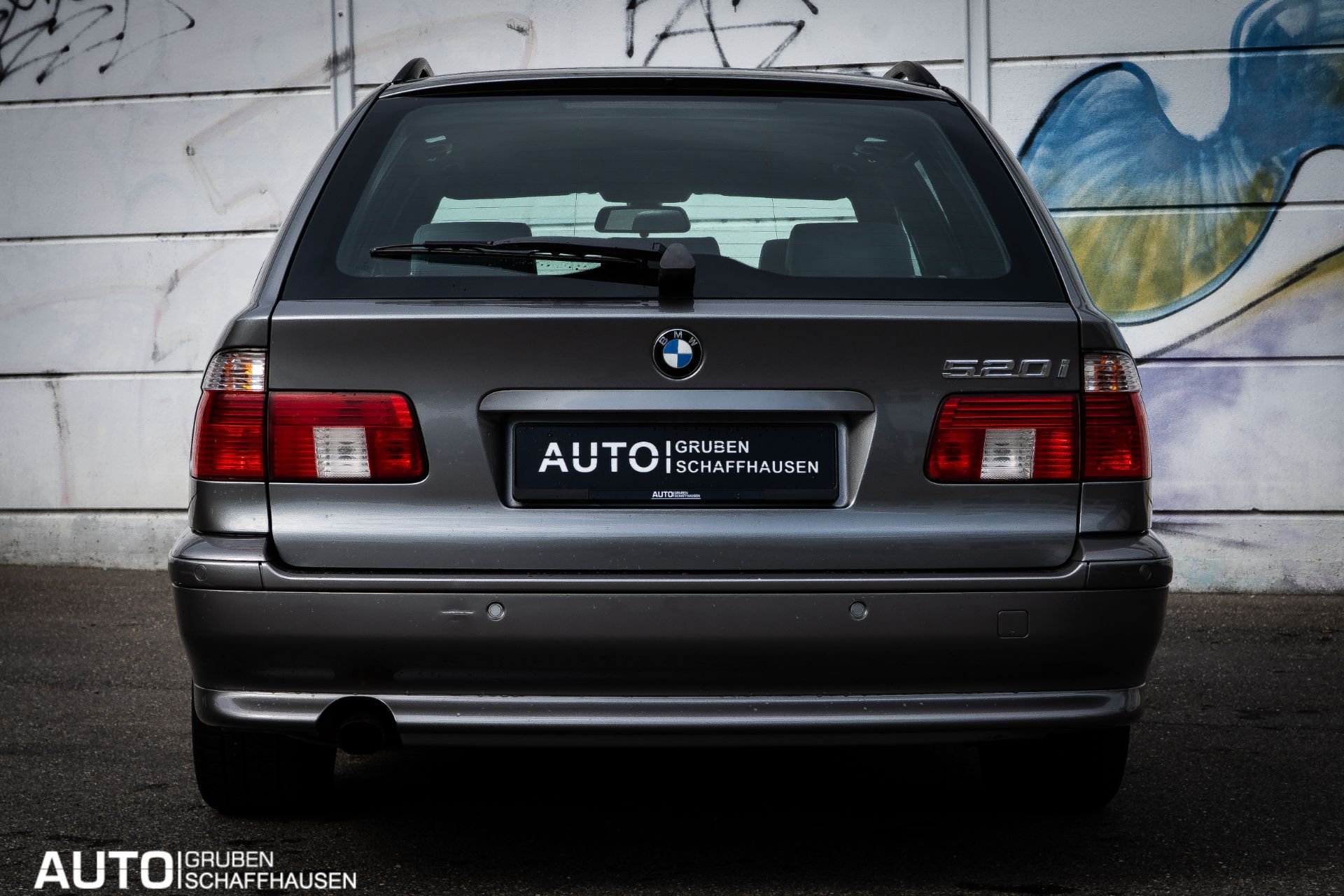 BMW 520 i Touring-image-27