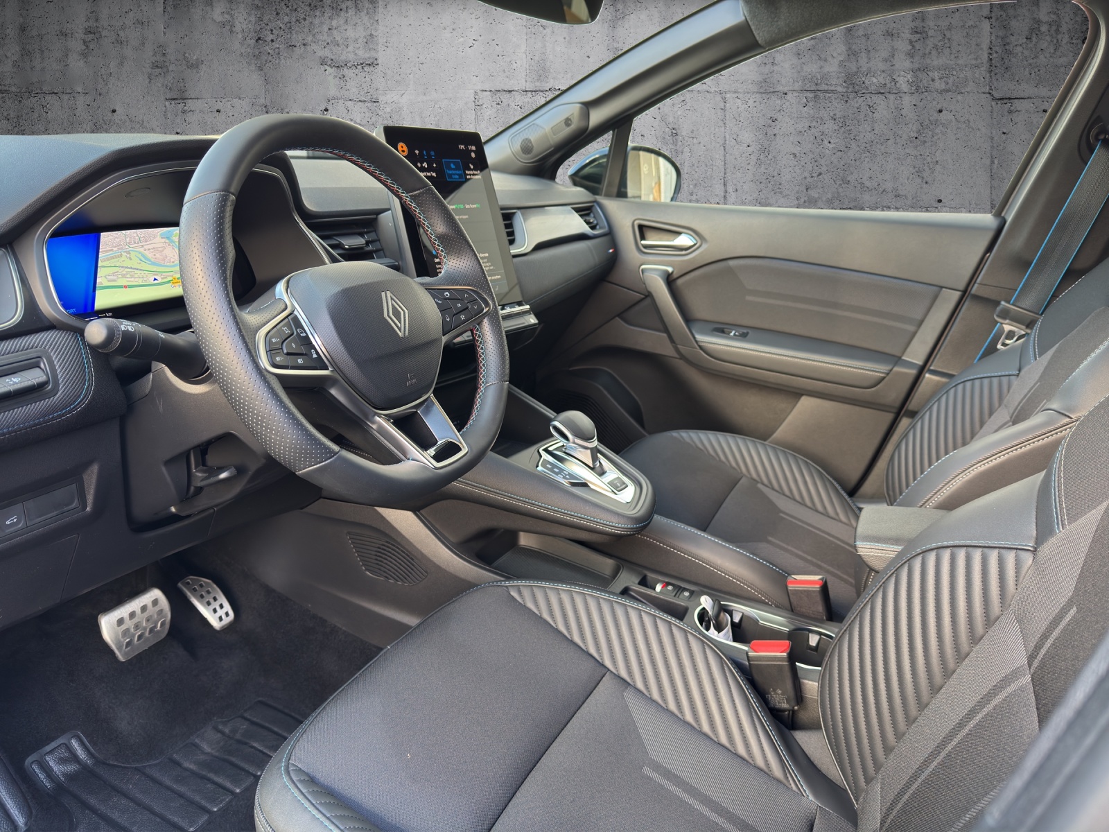 RENAULT Symbioz 1.6 E-Tech Esprit Alpine-showroom-element-1