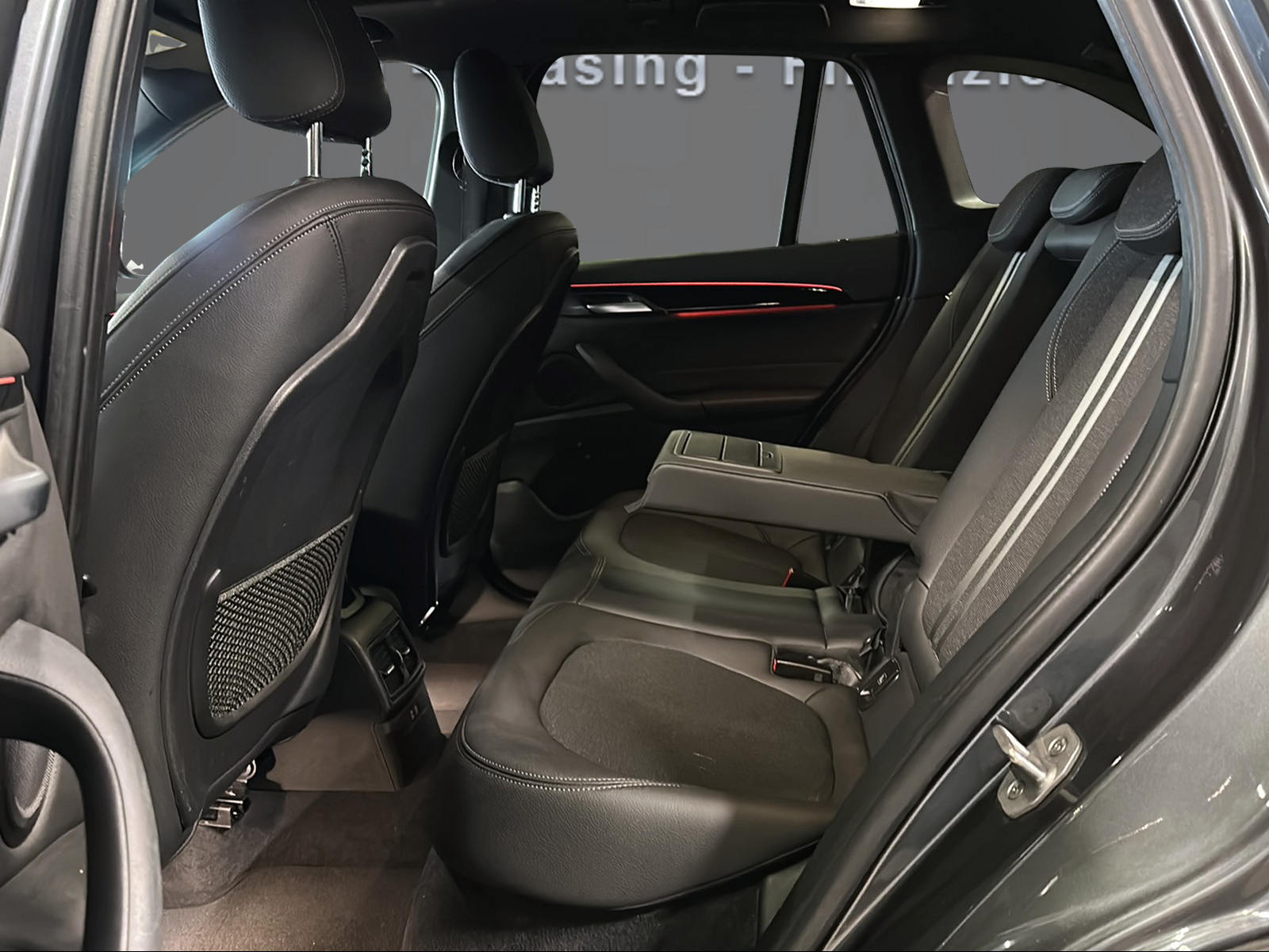 BMW X1 xDrive 25e Sport Line Steptronic-image-11