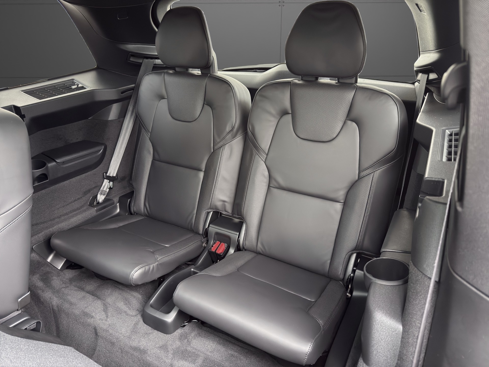 VOLVO XC90 T8 eAWD PluginHybrid Black Edition Ultra Geartronic-image-9