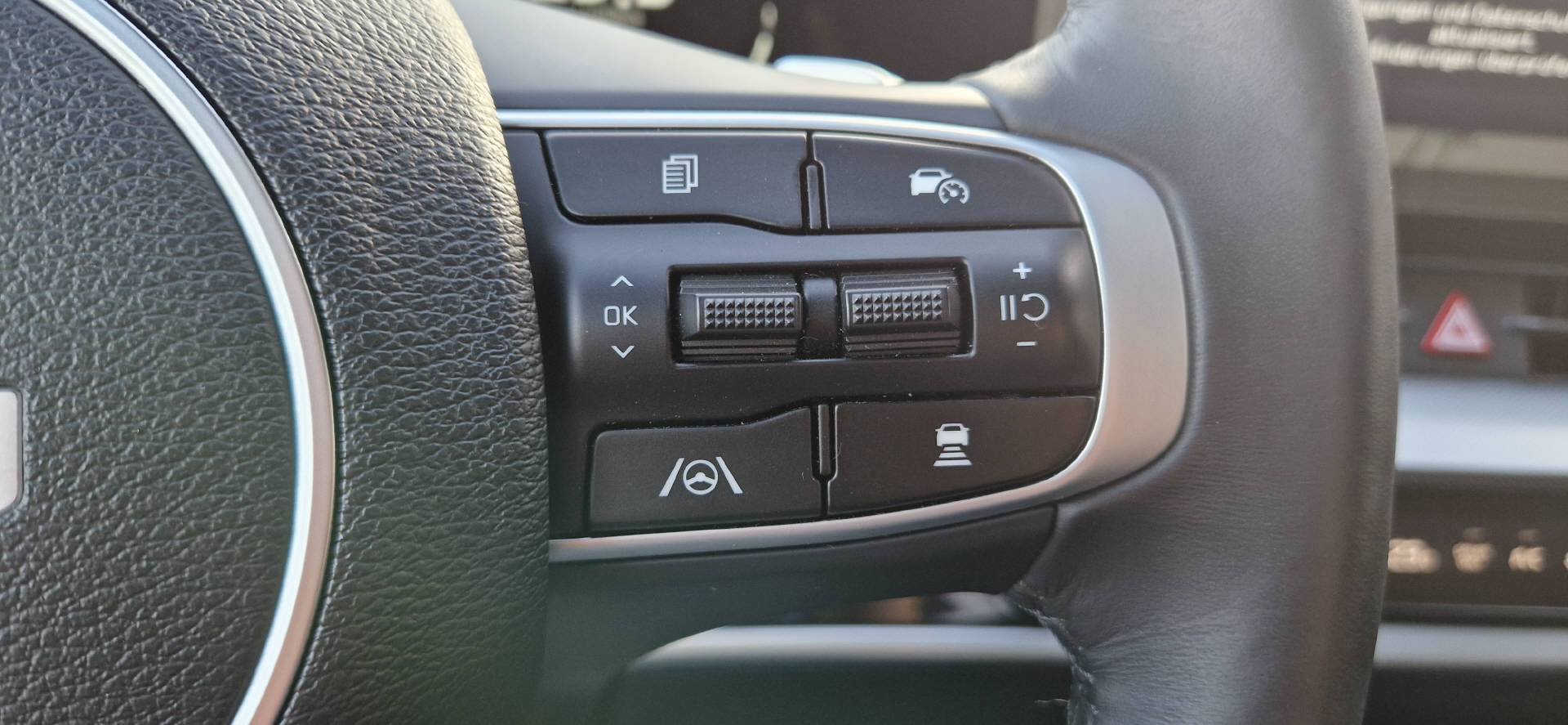 KIA Sportage 1.6 T-GDi PHEV GT-Line-image-15