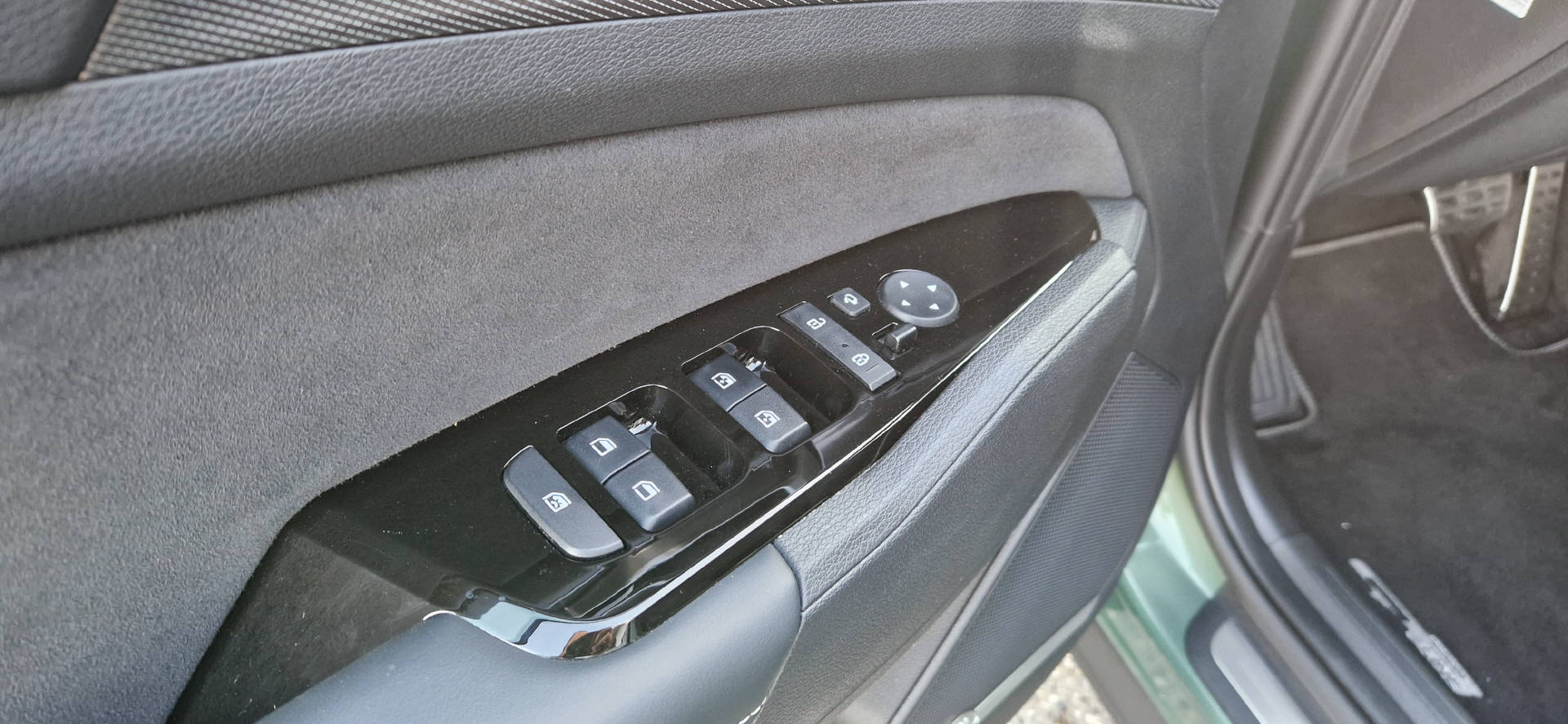 KIA Sportage 1.6 T-GDi PHEV GT-Line-image-3