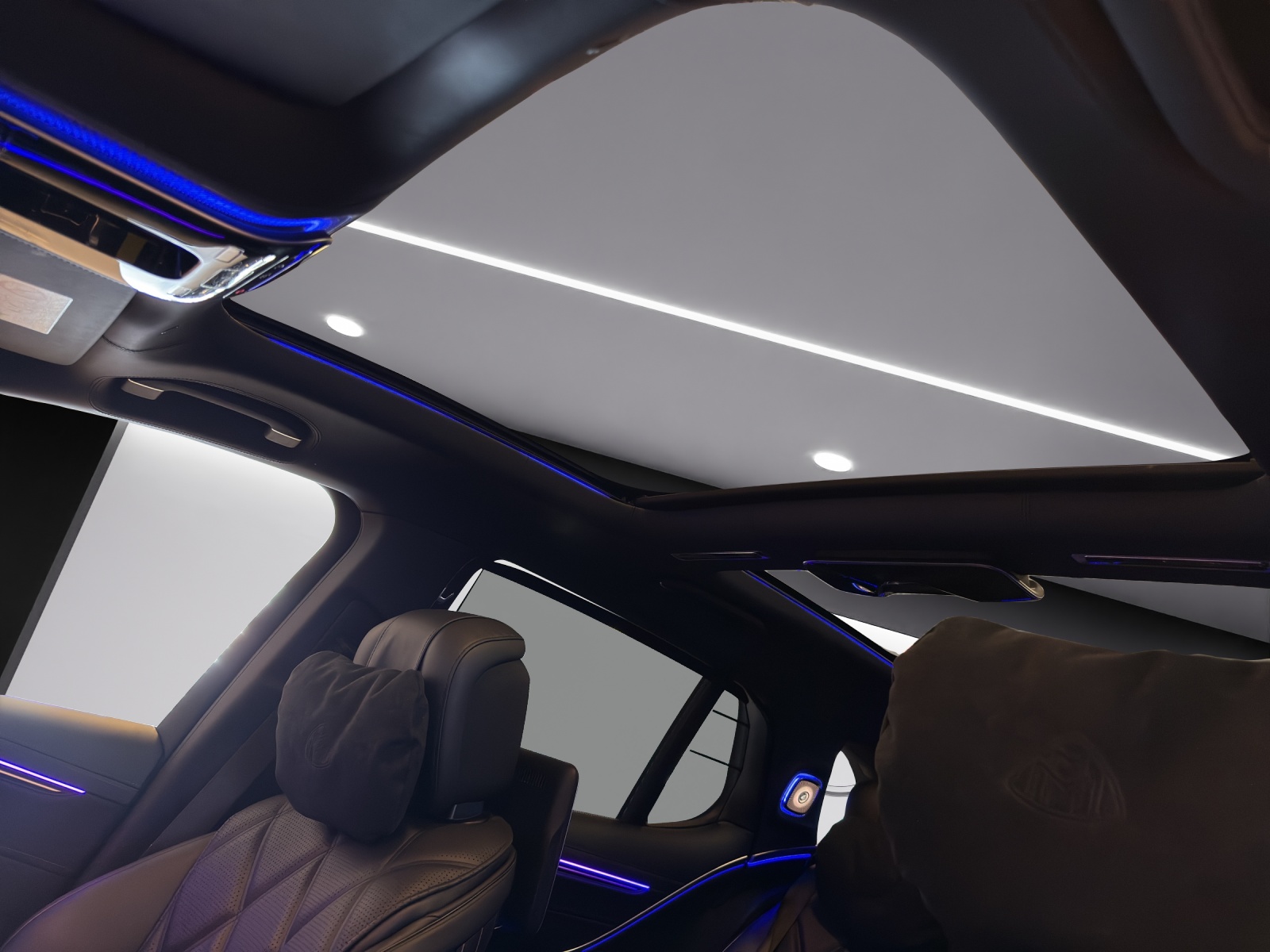 MERCEDES-BENZ EQS SUV 680 Maybach-image-12