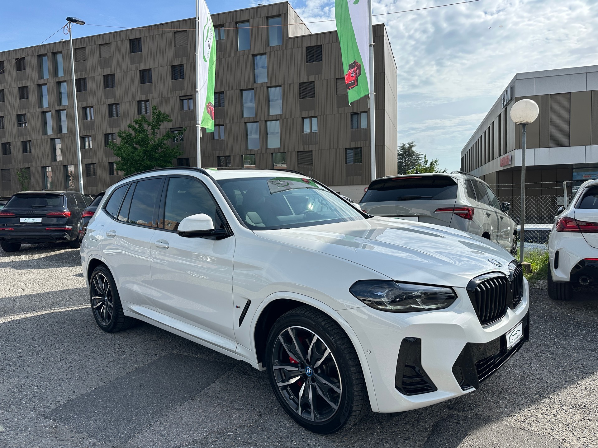 BMW X3 xDrive 30e M Sport-showroom-element-2