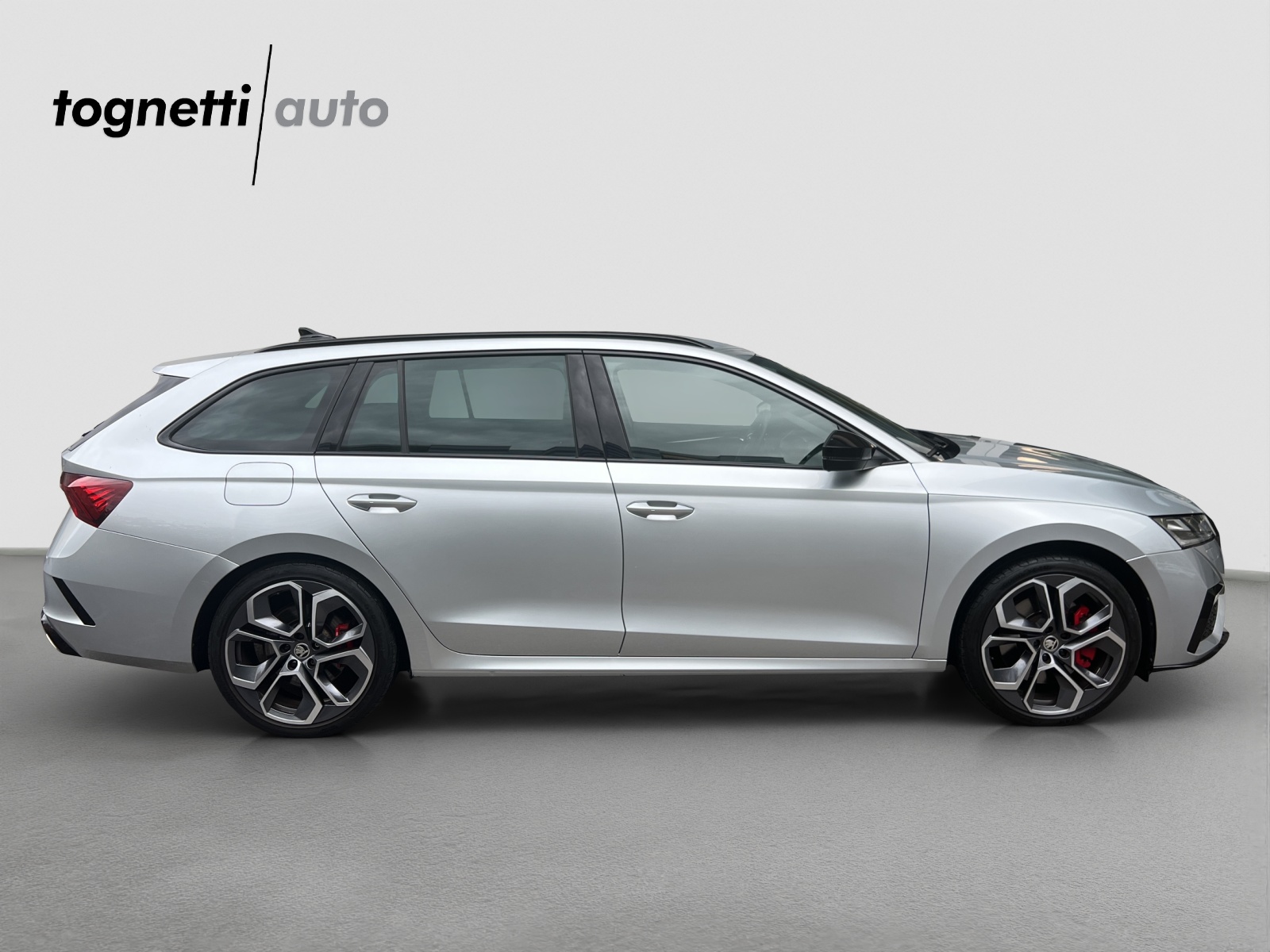 SKODA Octavia Combi 2.0 TSI DSG RS-showroom-element-2